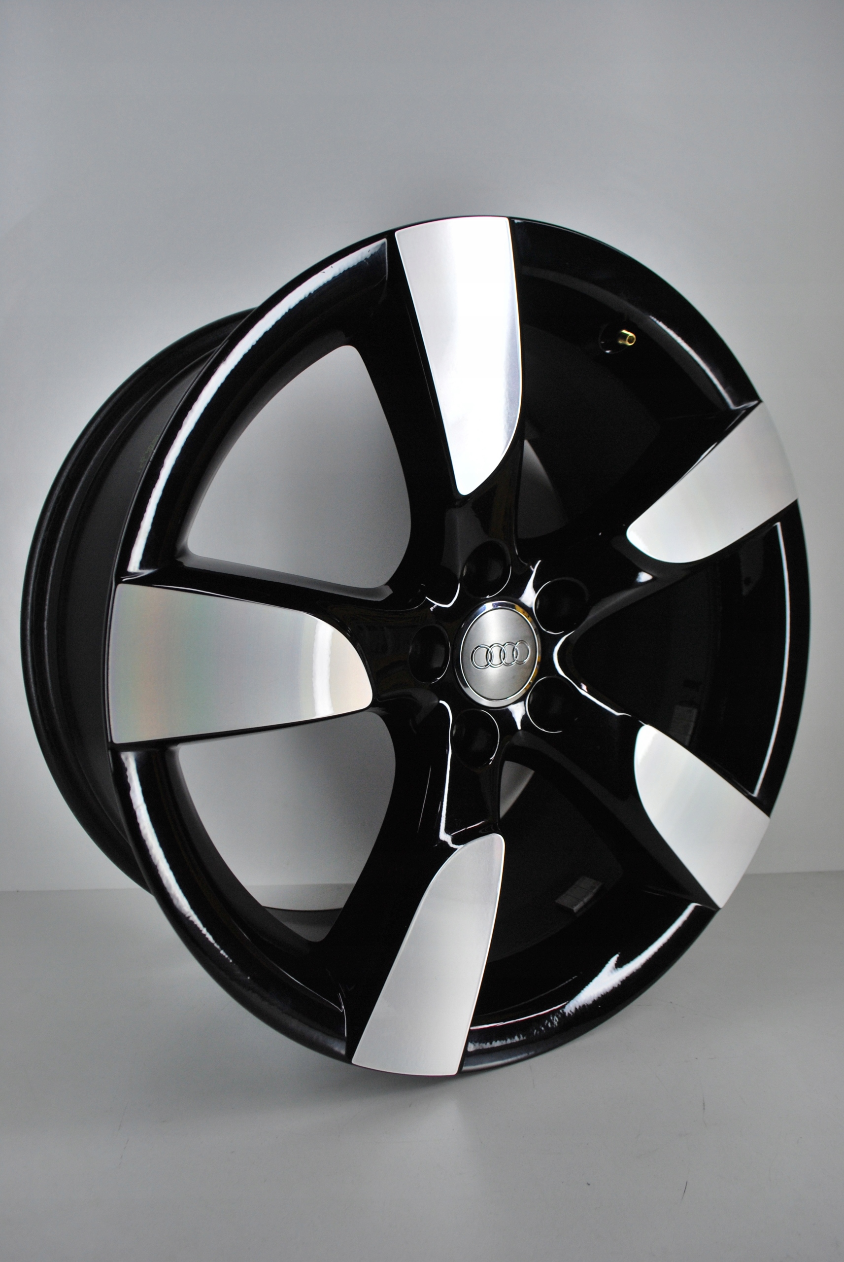 19" 5x112 AUDI 8K0071499H FELGI ORYGINALNE
