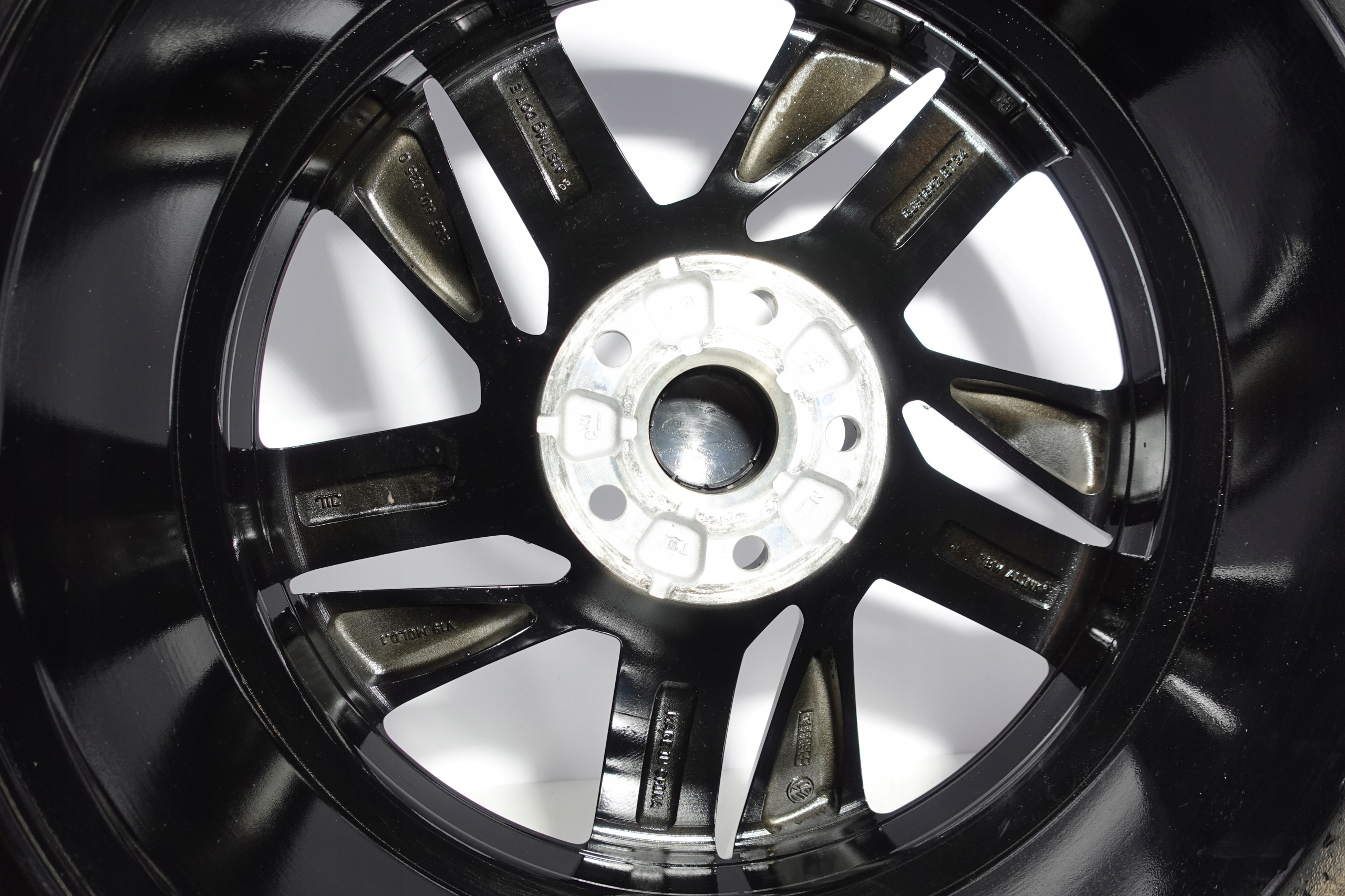 ALU FELGI Volkswagen OE TITAN 18" 5x112 8J ET 34 3QF601025Q