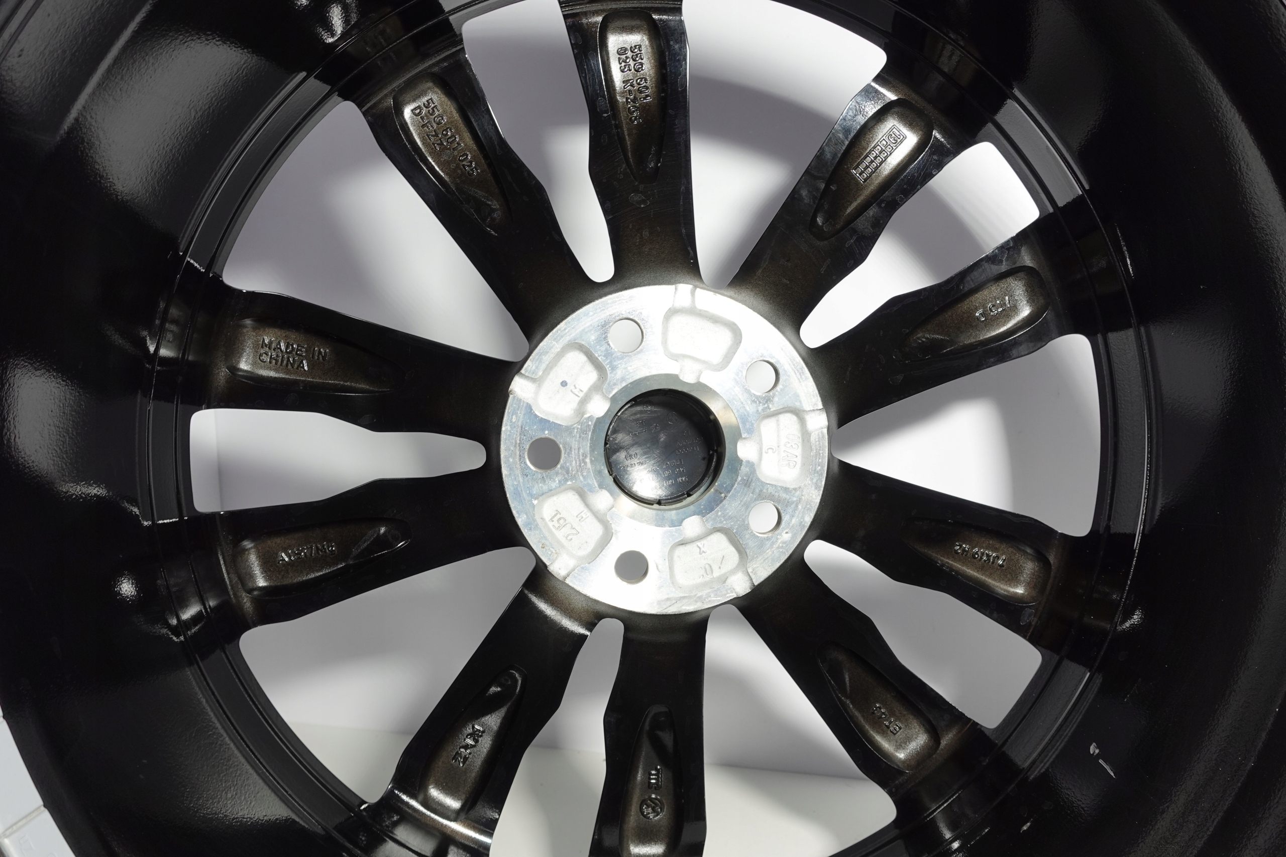 ALU FELGI VOLKSWAGEN 55G601025 19" 5x112 VW