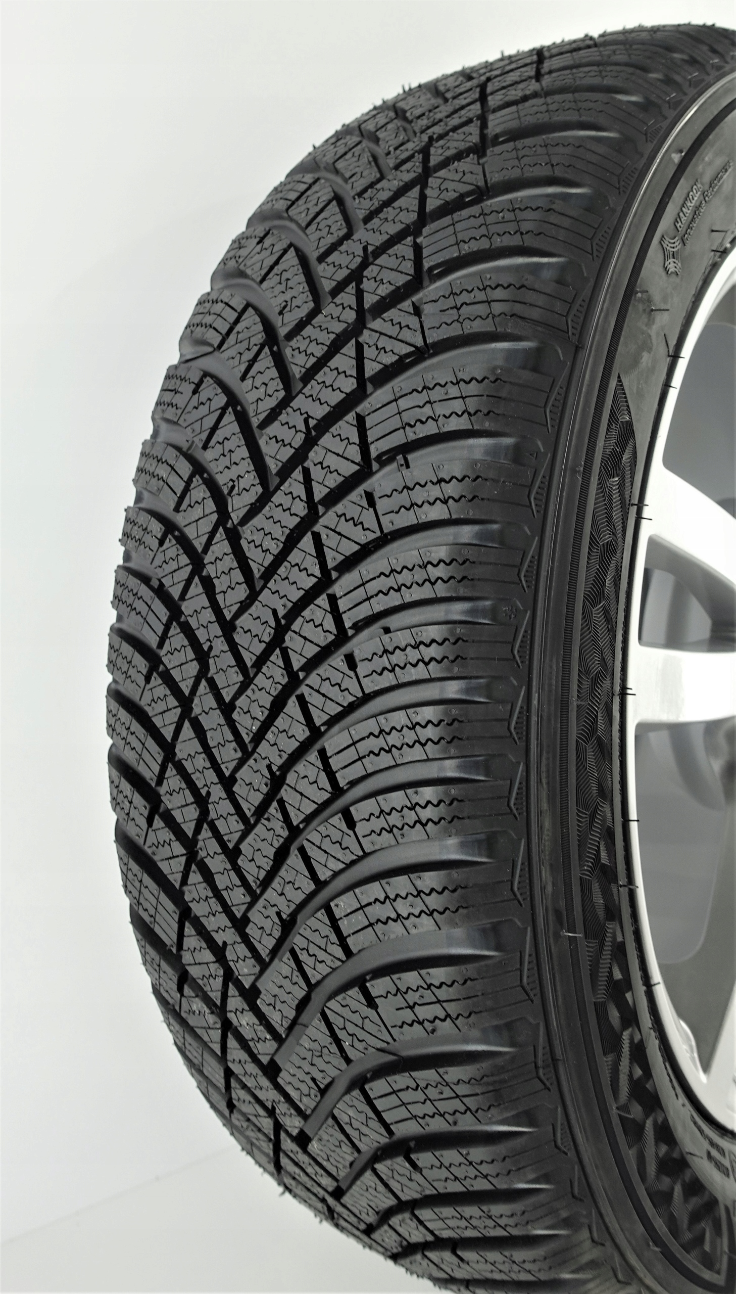 KIA 16'' 5x114,3 KOŁA ZIMOWE 205/55R16 HANKOOK