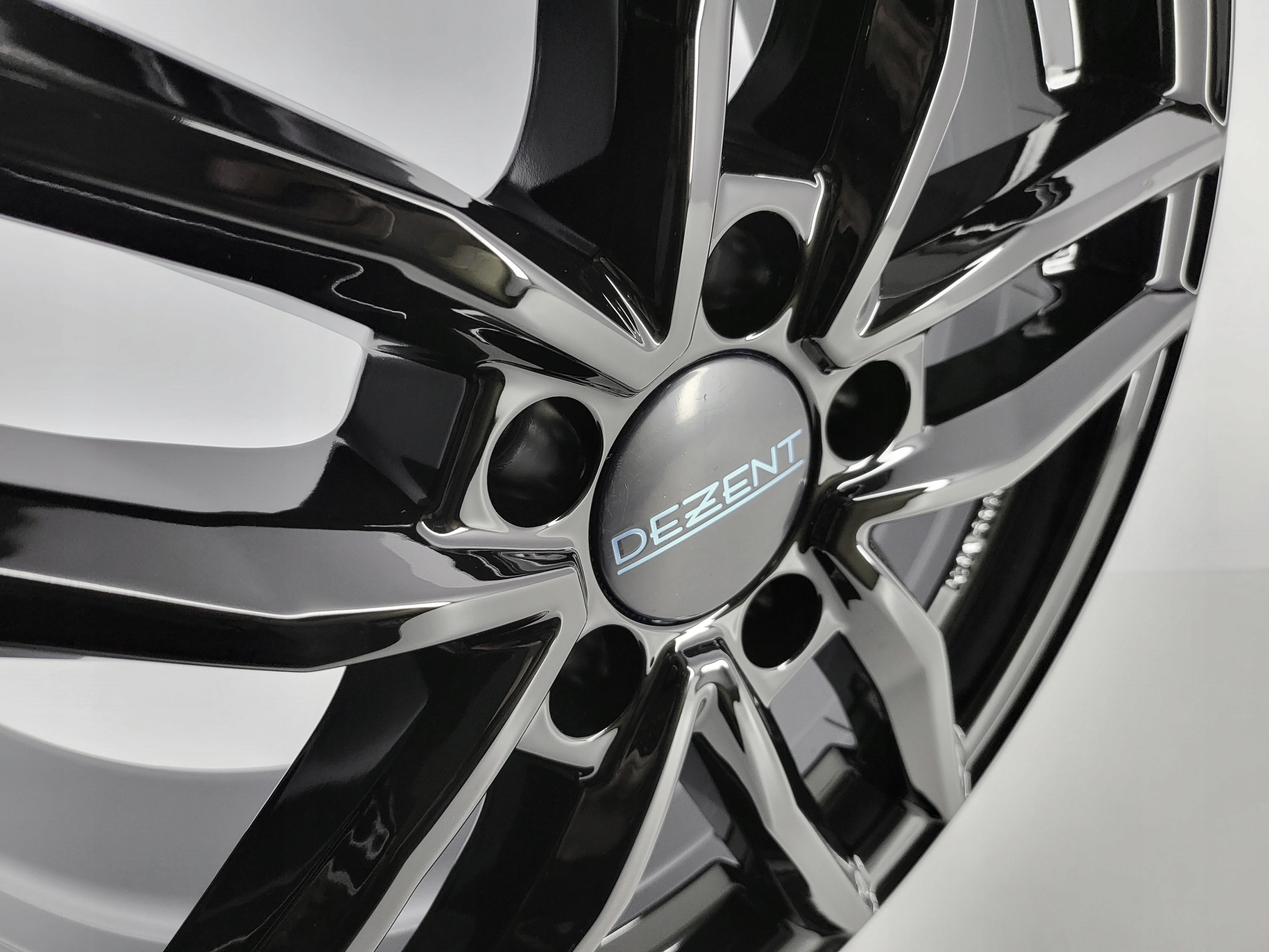 Felgi aluminiowe 17" 5x112 Dezent TR BLACK 7.5J ET 36 NOWE ORYGINALNE