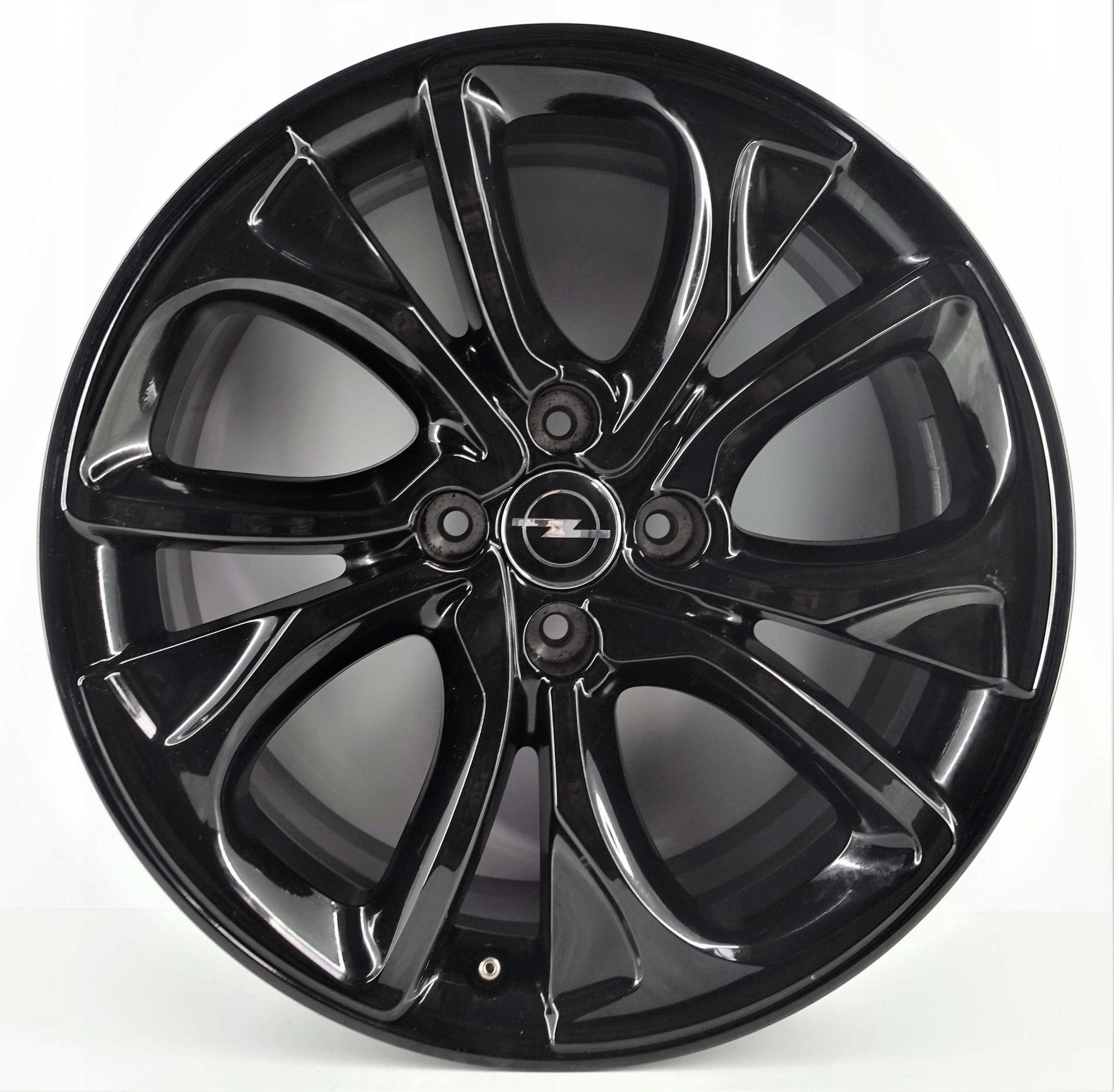 Opel Mokka felgi aluminiowe 18'' 4x108 7,5J ET29