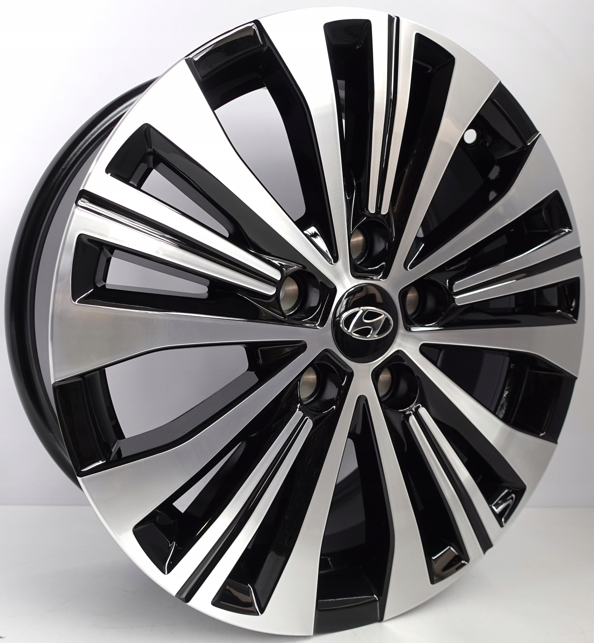 HYUNDAI I30 I40 TUCSON FELGI ALUMINIOWE 403007870R 16" 5x114.3 NOWE