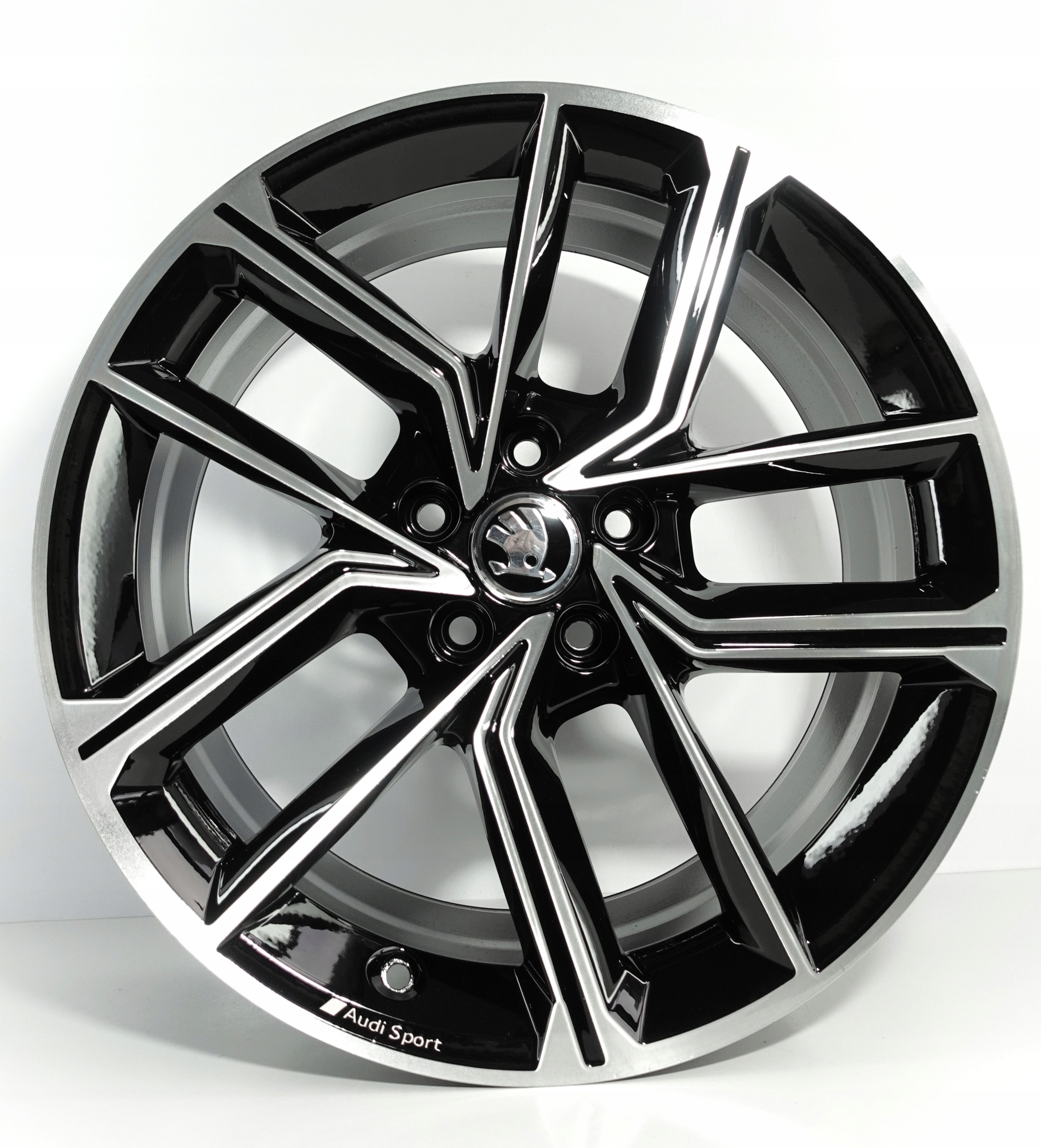 FELGI ALUMINIOWE SKODA OE 2025 18" 5x112 8J ET 29 8W0601025FL