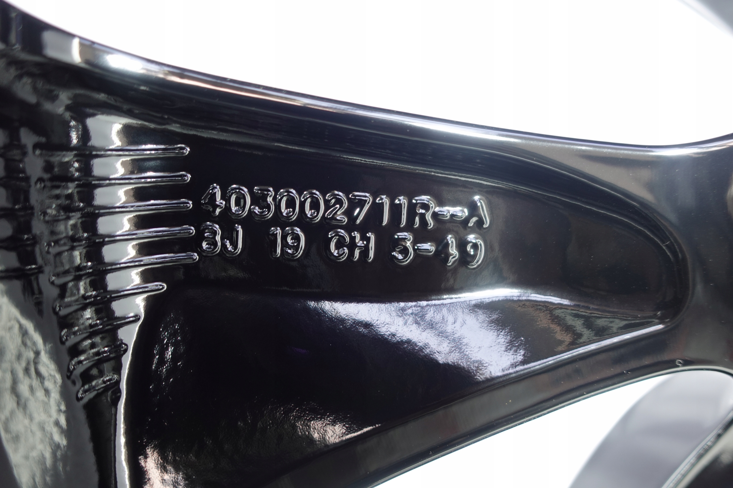 HYUNDAI FELGI ALUMINIOWE RENAULT 19" 403002711R ORYGINALNE 8J ET49