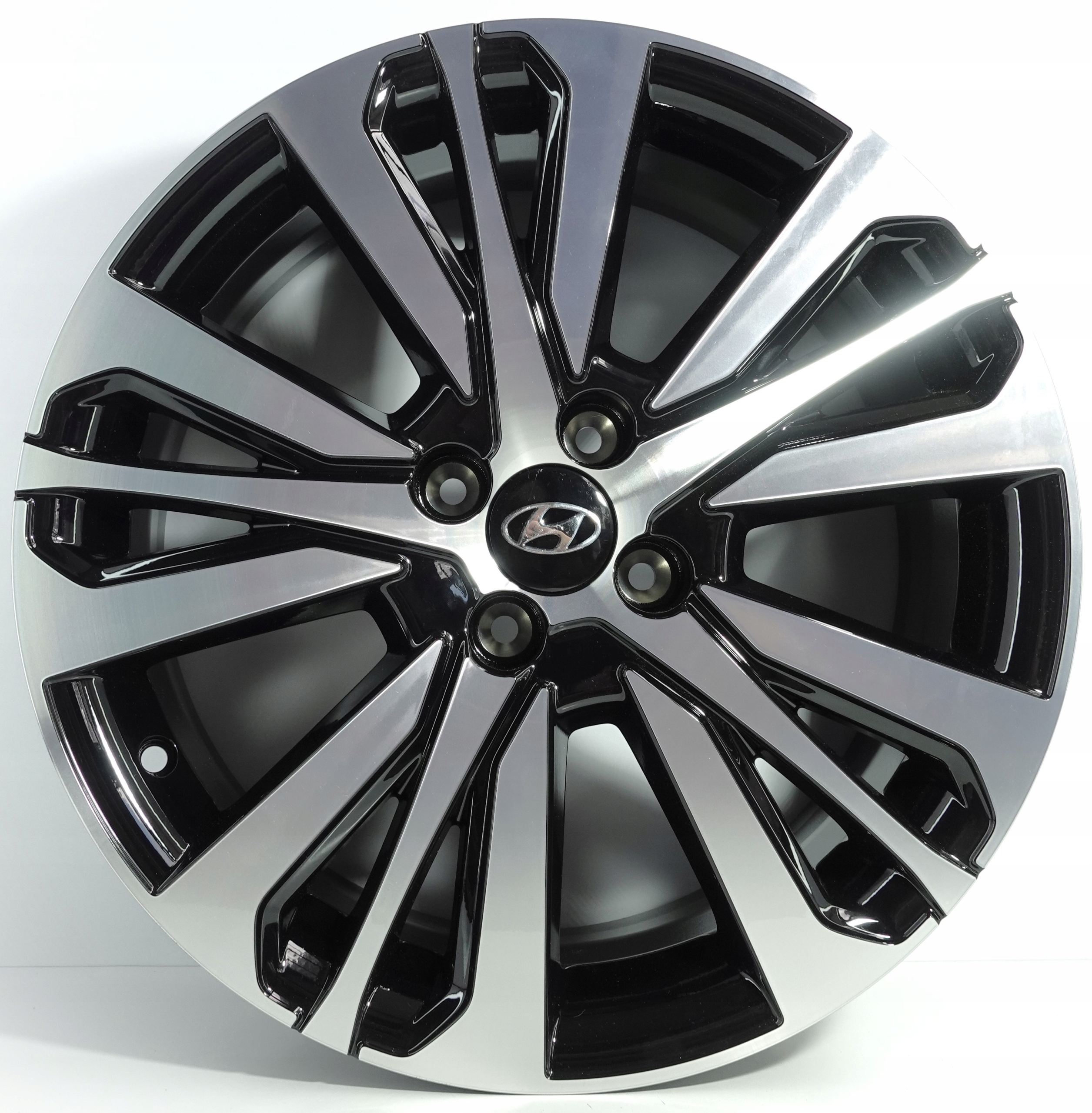 Felgi aluminiowe HYUNDAI Renault INITIALE PARIS 7.0J 17" 4x100 ORYGINALNE