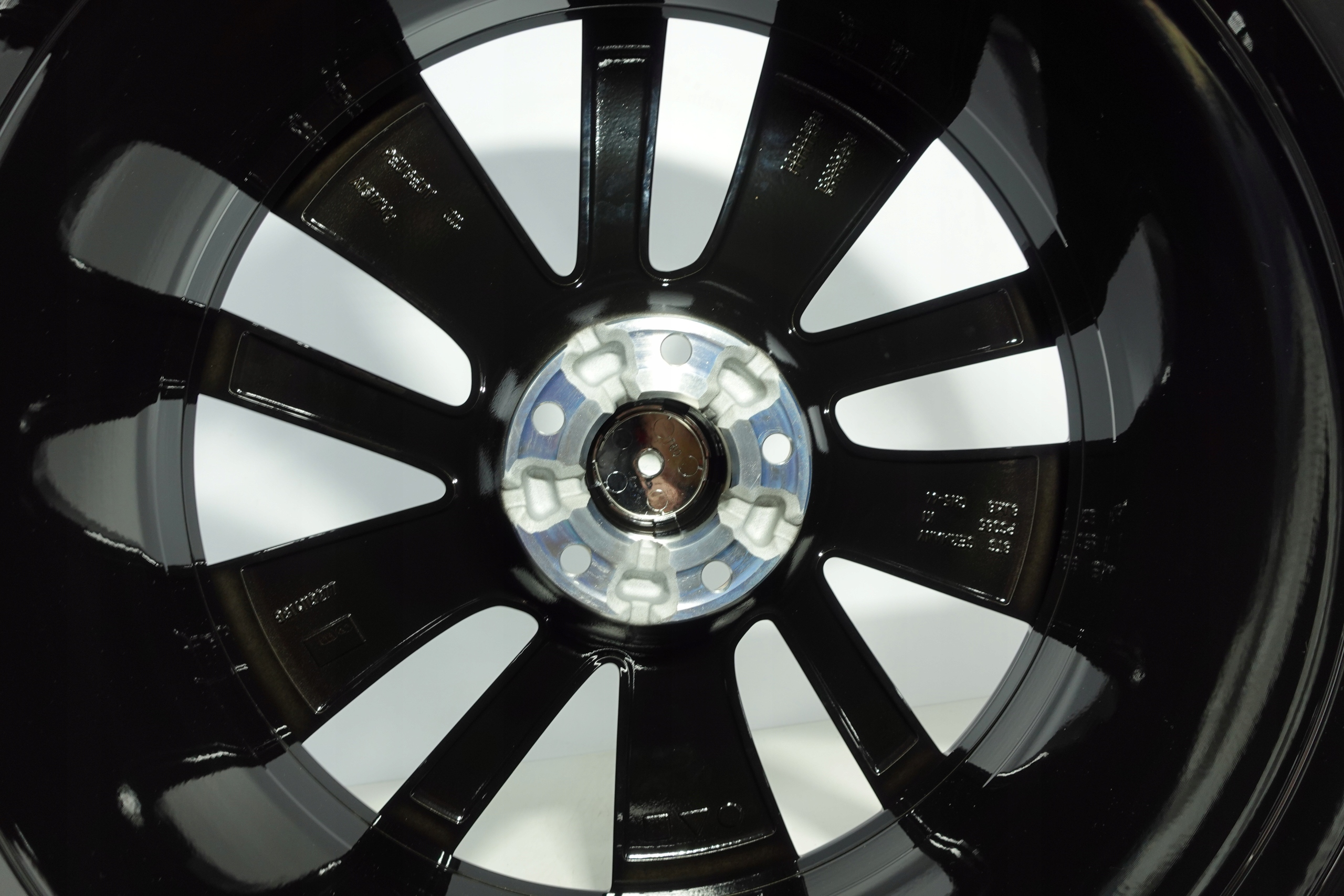 PEUGEOT FELGI 9814118277 8.0" x 18" 5x108 ET 44