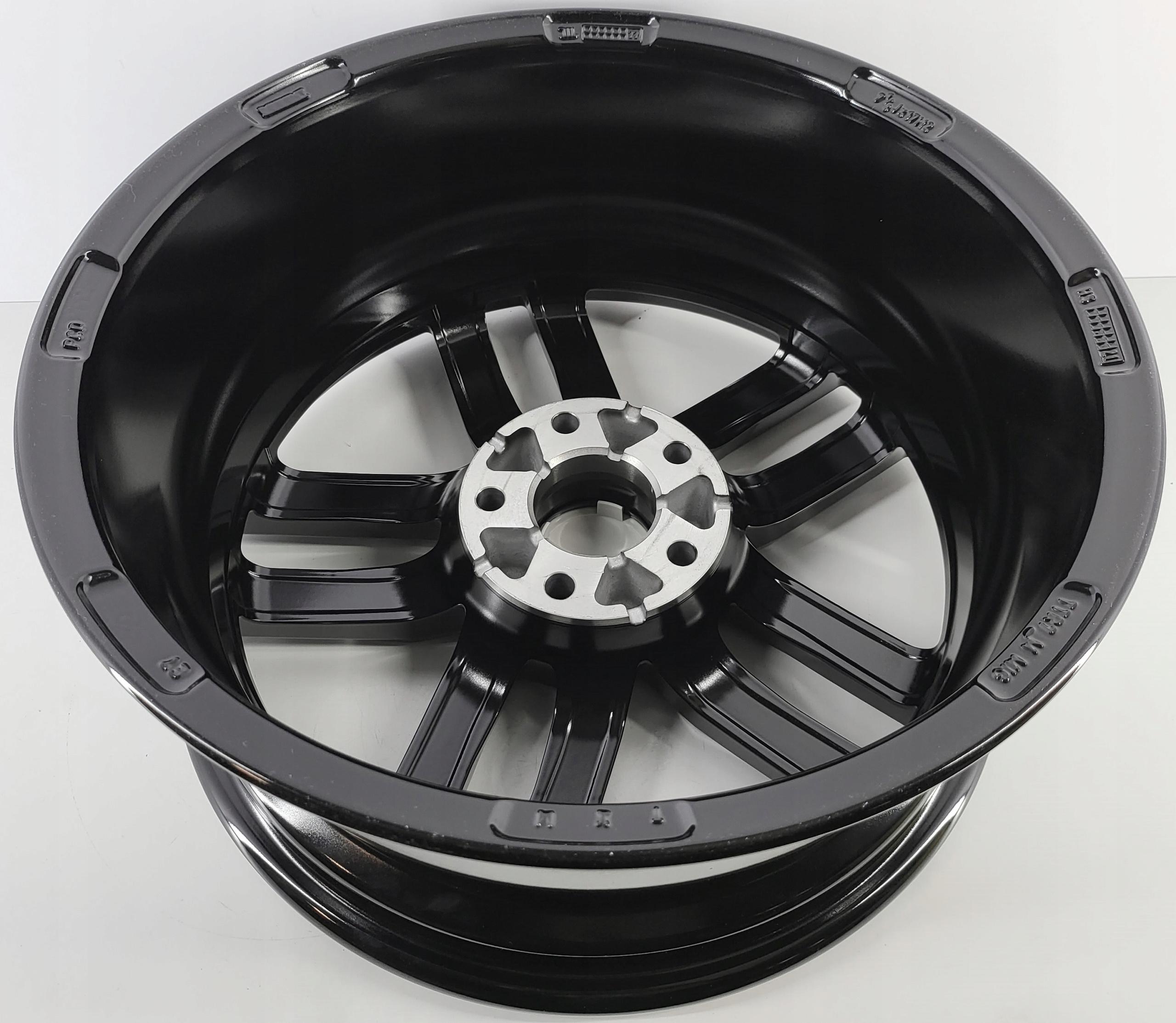 Felgi aluminiowe SKODA 17" 5x112 Dezent TR BLACK 7.5J ET 36 NOWE