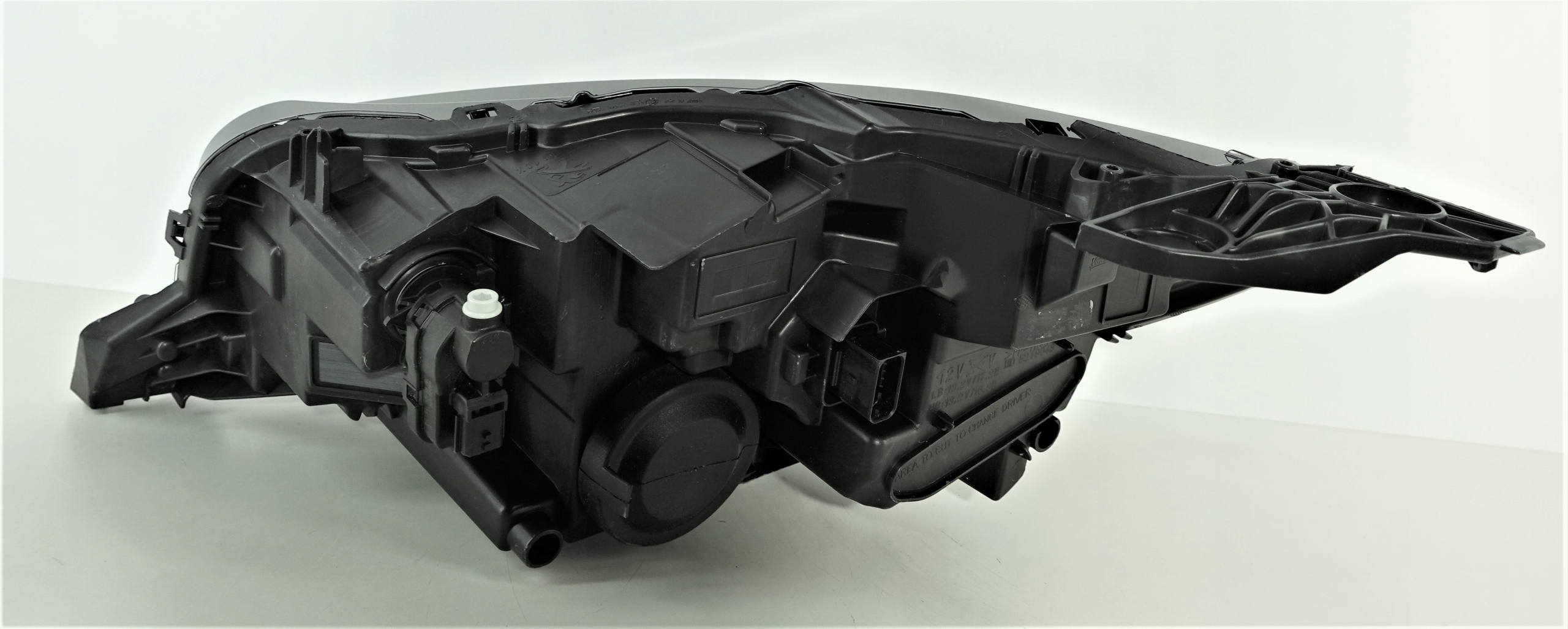 PEUGEOT 208/2008 2019- LAMPA PRAWA ECO LED
