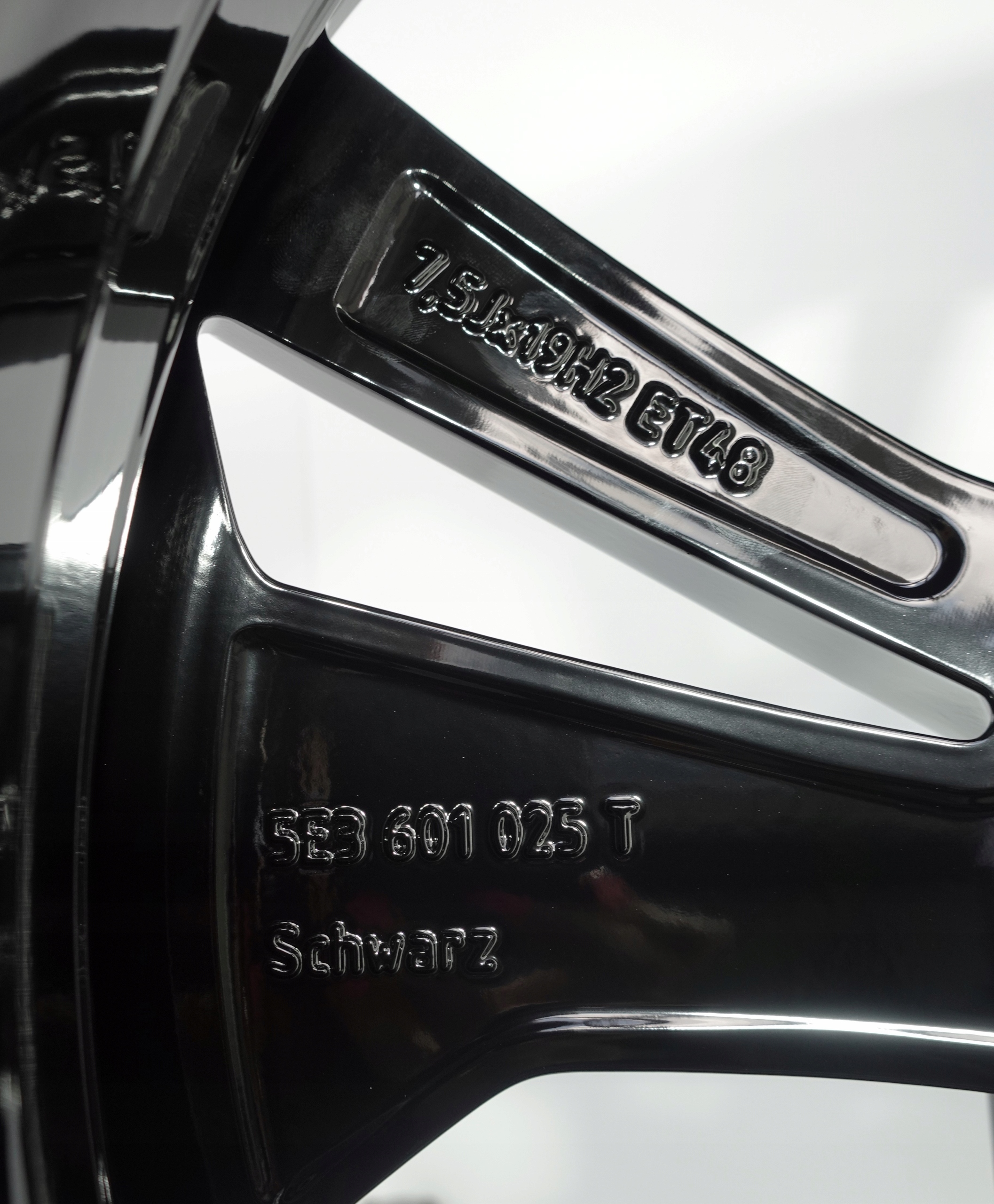 FELGI ALUMINIOWE SKODA VW SEAT 19" 5x112 ET 48 ORYGINALNE 5E30714998Z8