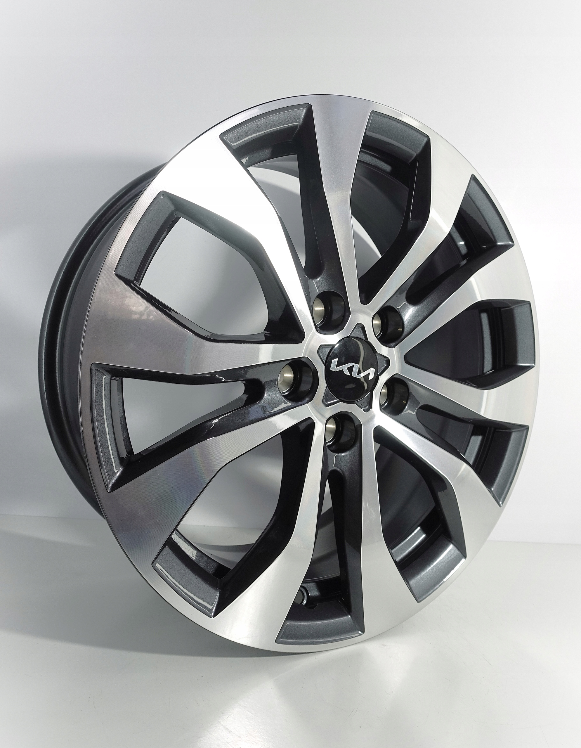 KIA FELGI ALUMINIOWE RENAULT 7J 17" 5x114.3 ET 43 403007202R NOWE