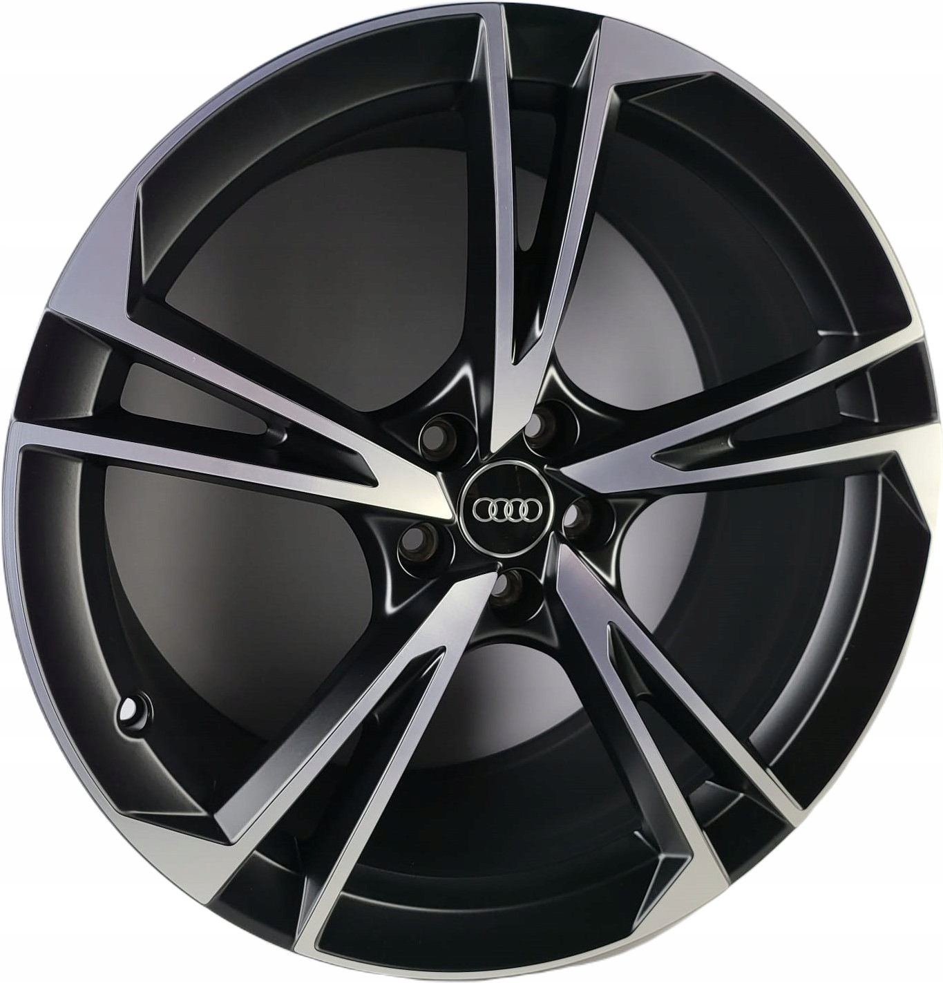 Oryginalne felgi aluminiowe Audi A4 S4 RS4 B9 A5 8W0071490A 9.0J 20" 5x112