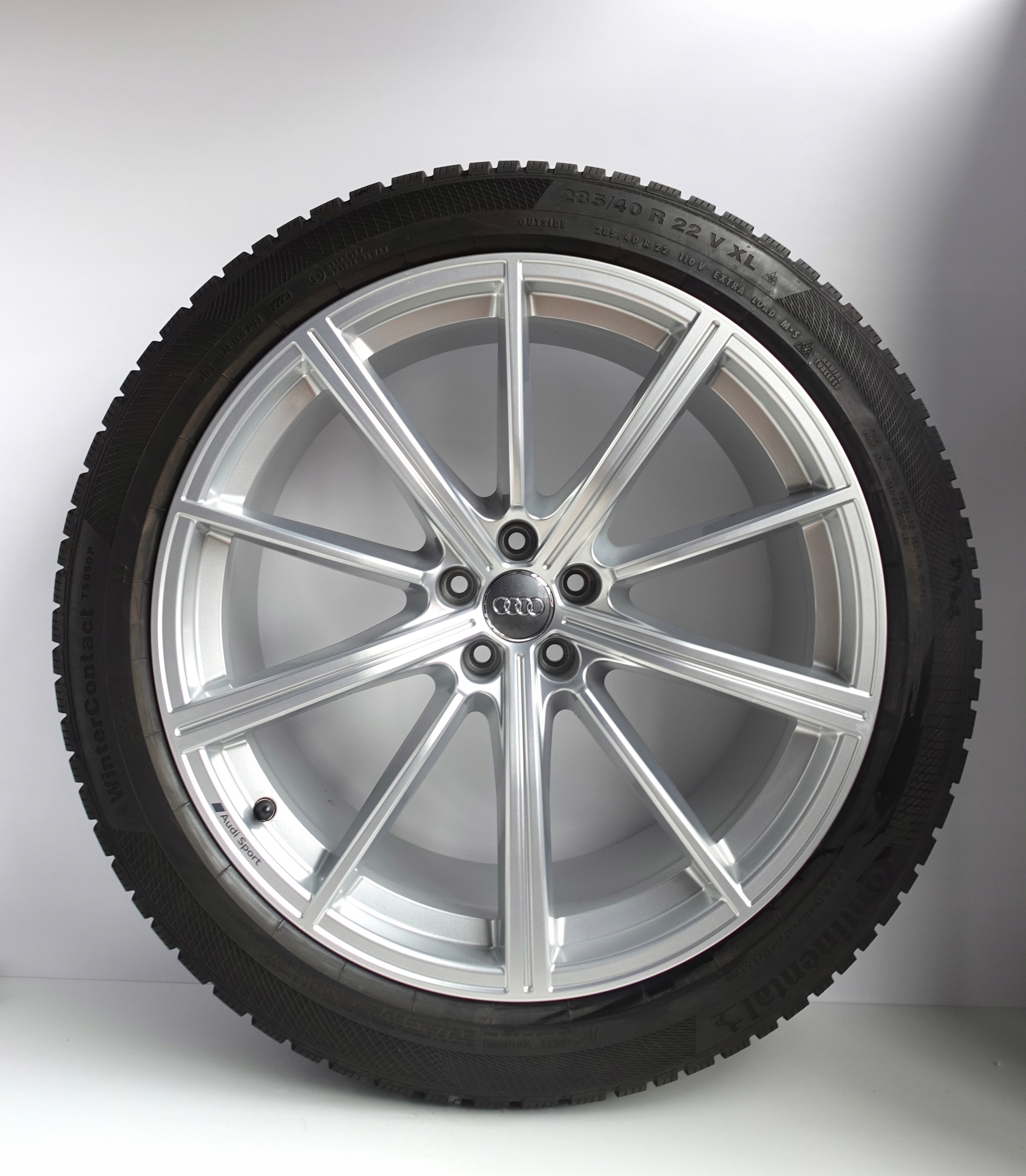 KOŁA ALUMINIOWE AUDI OE Q8 22" 4M601025AM ORYGINALNE ZIMOWE CONTINENTAL