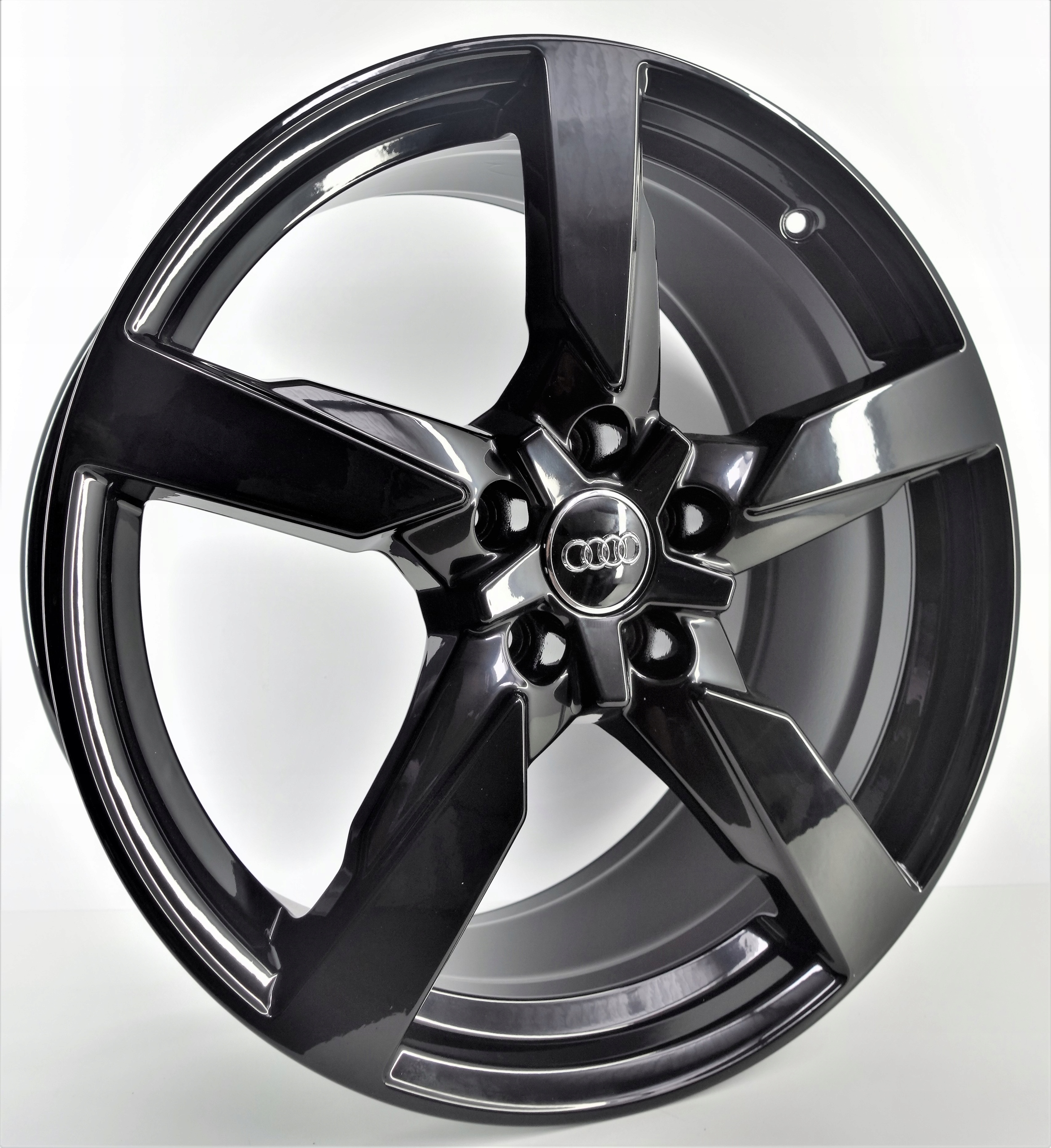 Felgi 19" Audi TT TTS TTRS RS 8S 8S0601025BH