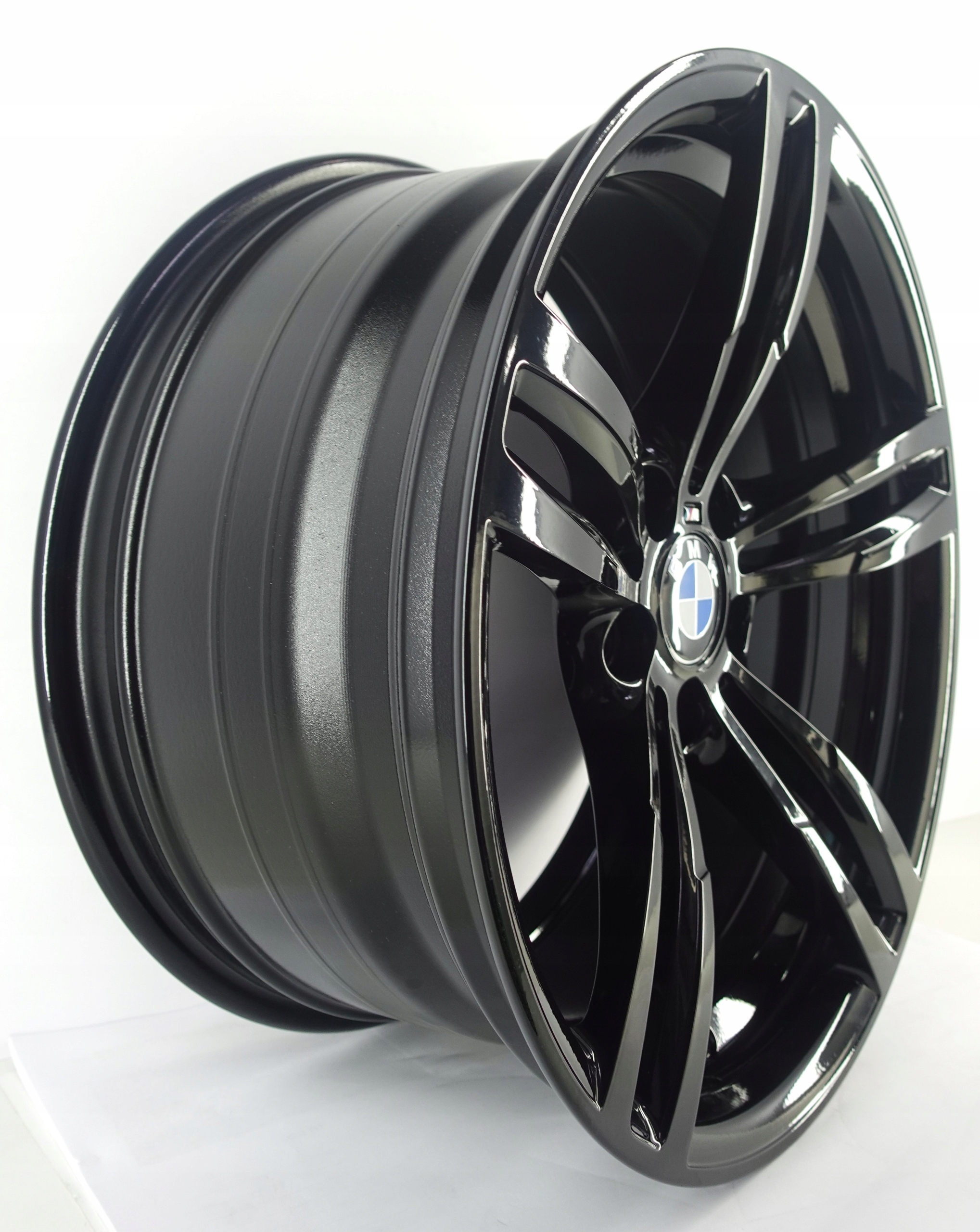 Felgi BMW M2 F87 M3 F80 M4 F87 9.0J 19" 5x120