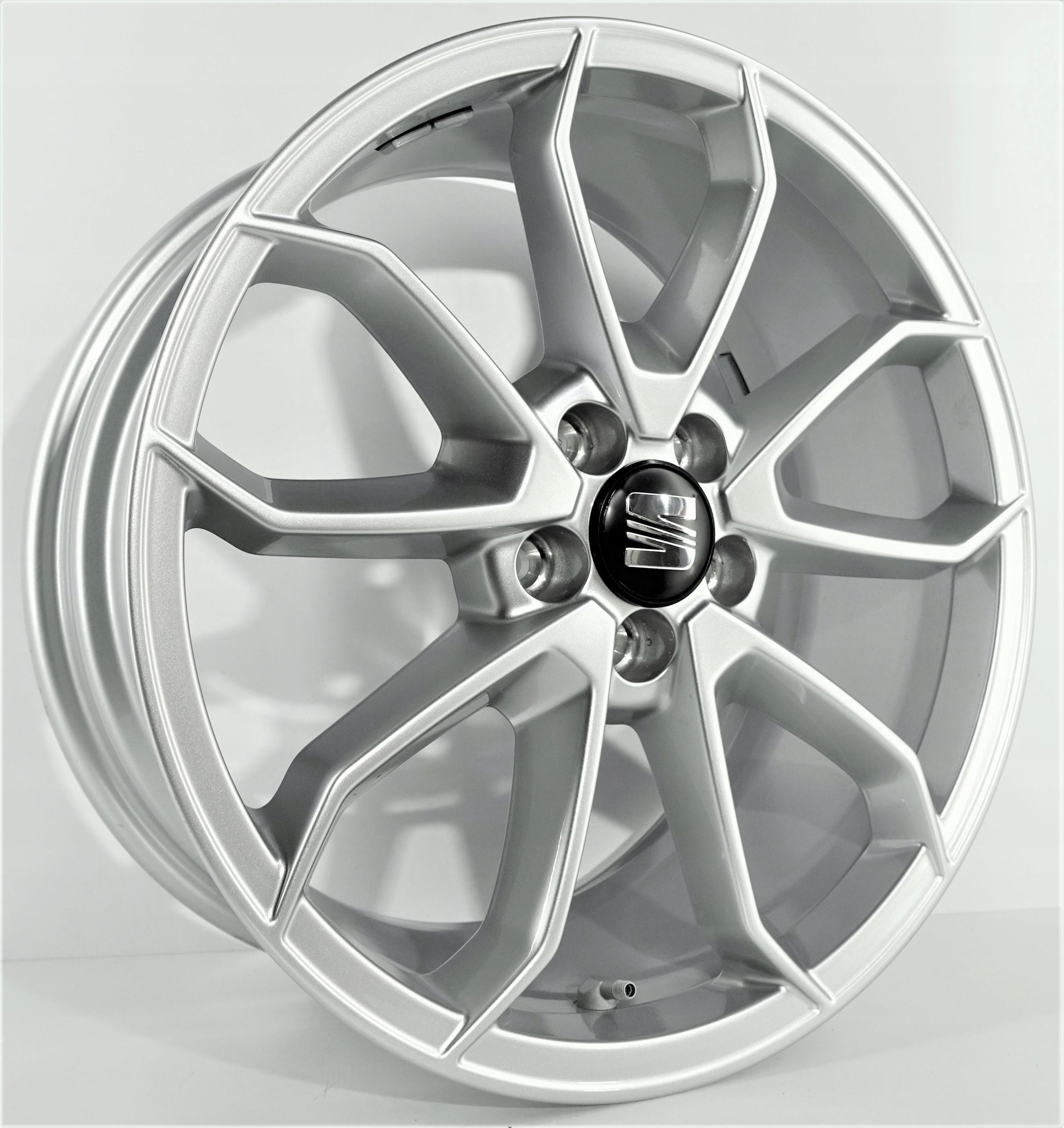 NOWE FELGI SEAT 17'' 5x100 ET 46 7.5 J