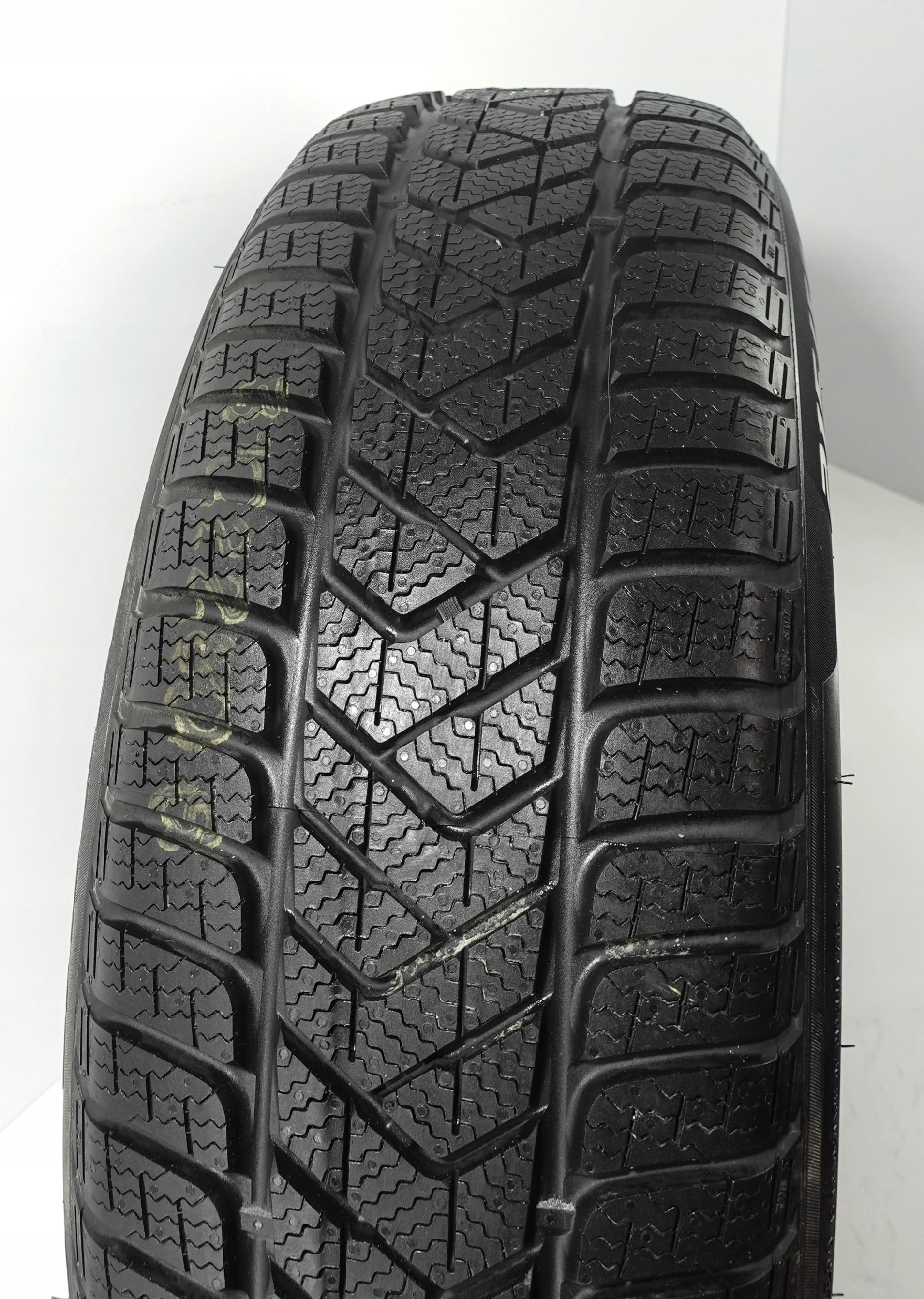 Pirelli Winter SottoZero 3 215/55R18 99 V ZIMA