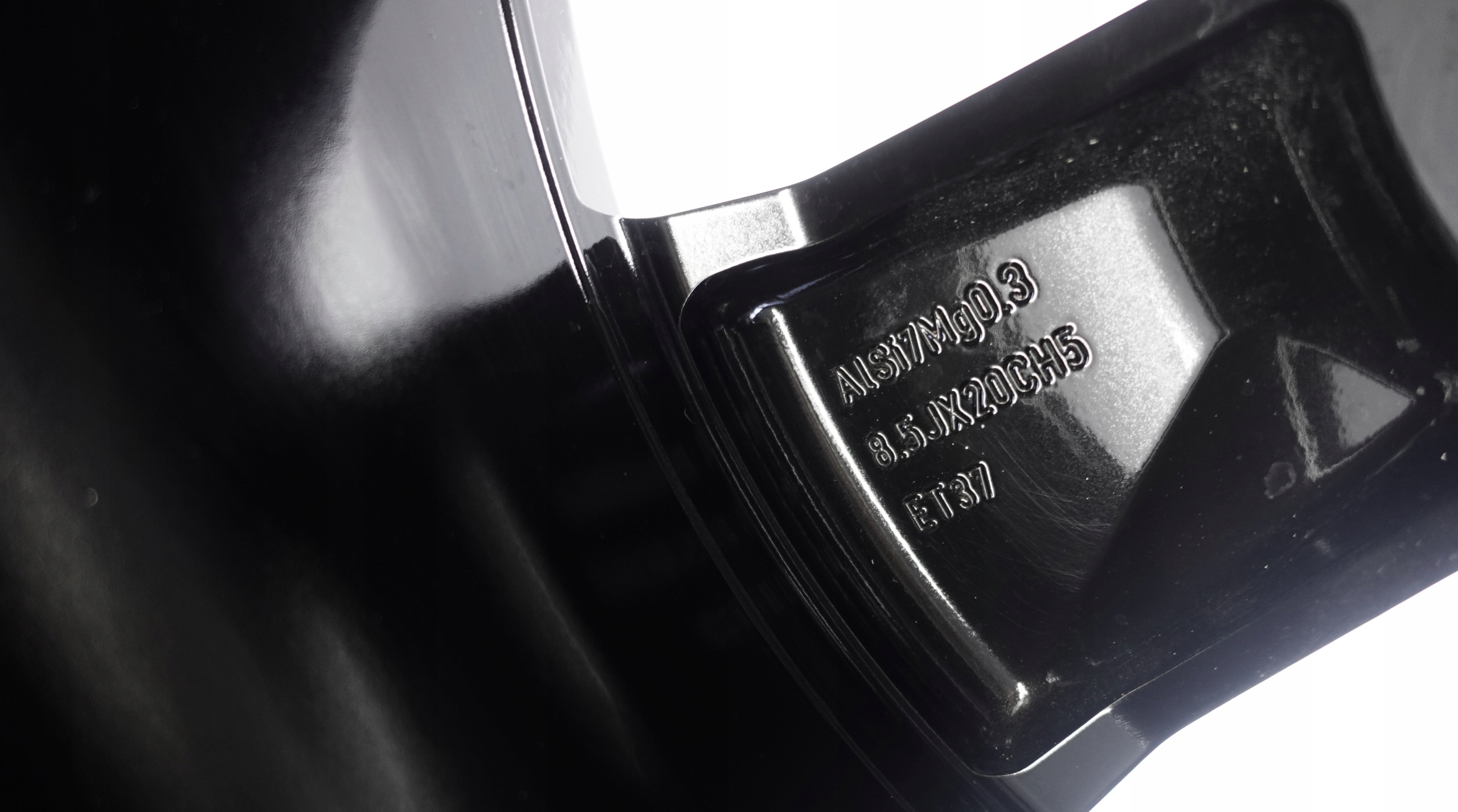 KOŁA LETNIE 20cali RENAULT RAFALE 5x114,3 403005760R BRIDGESTONE 245/45R20