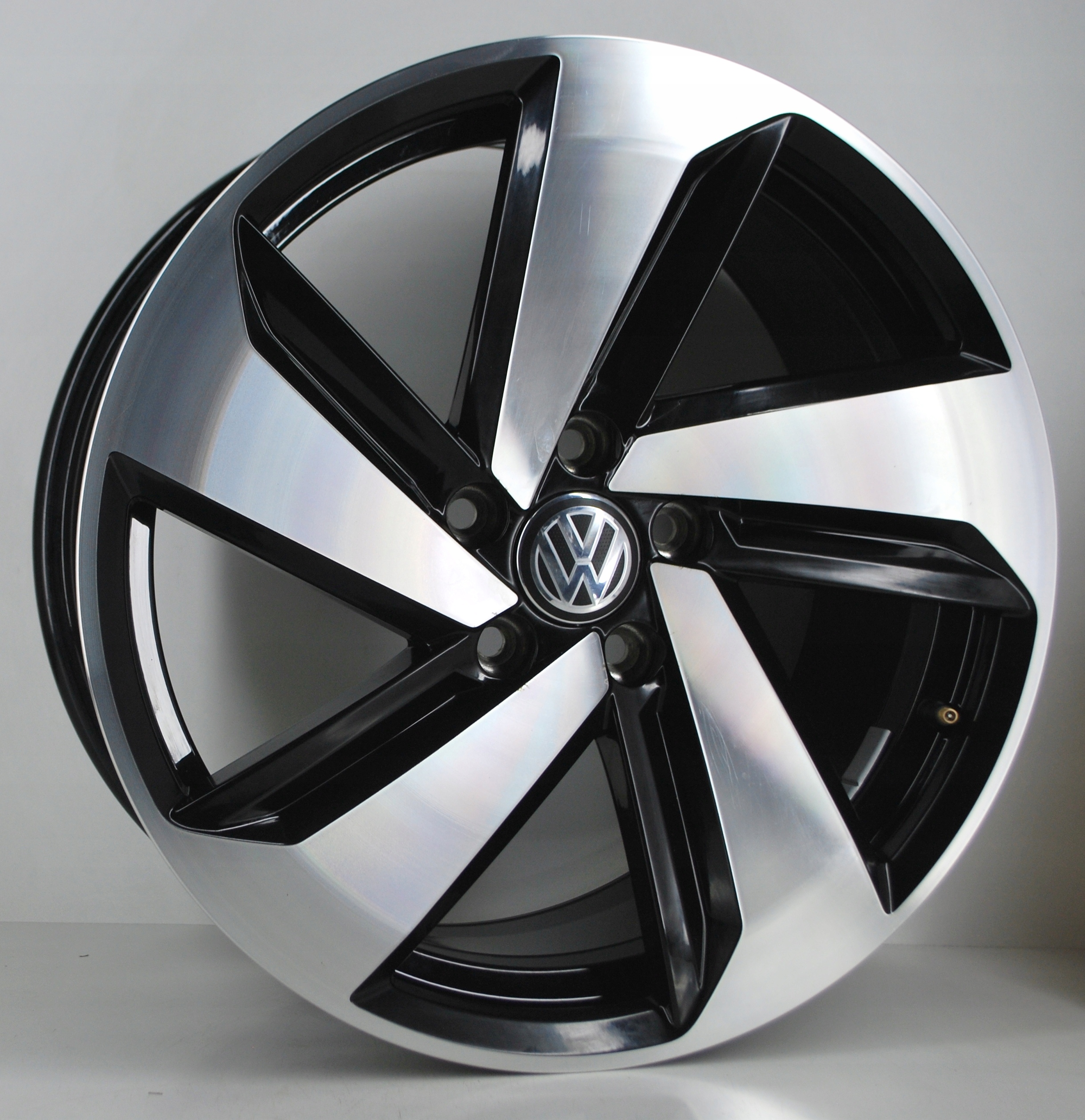 18'' 5x112 VW 5G0601025CN FELGI ORYGINALNE