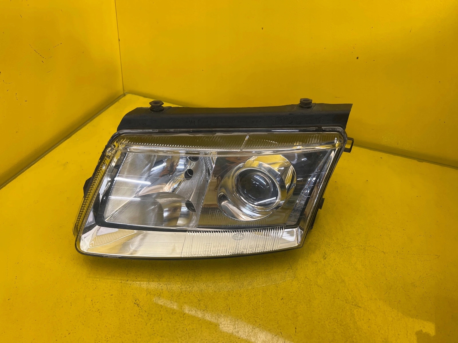 VW PASSAT B5 1997-2001 Frontscheinwerfer Links LHD Original