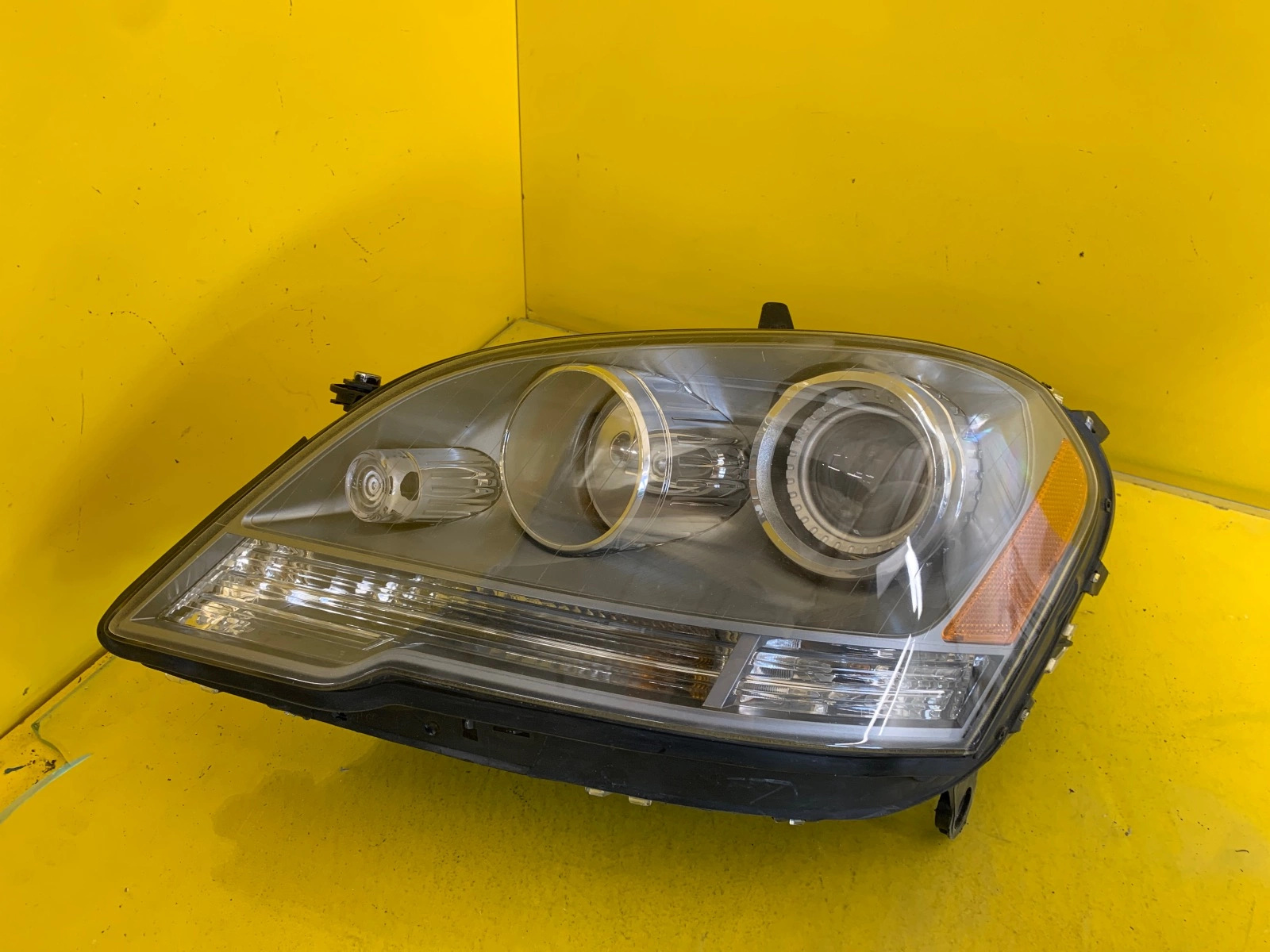 Mercedes ML W164 2005-2008 BI Xenon Frontscheinwerfer Links A1648205759 USA