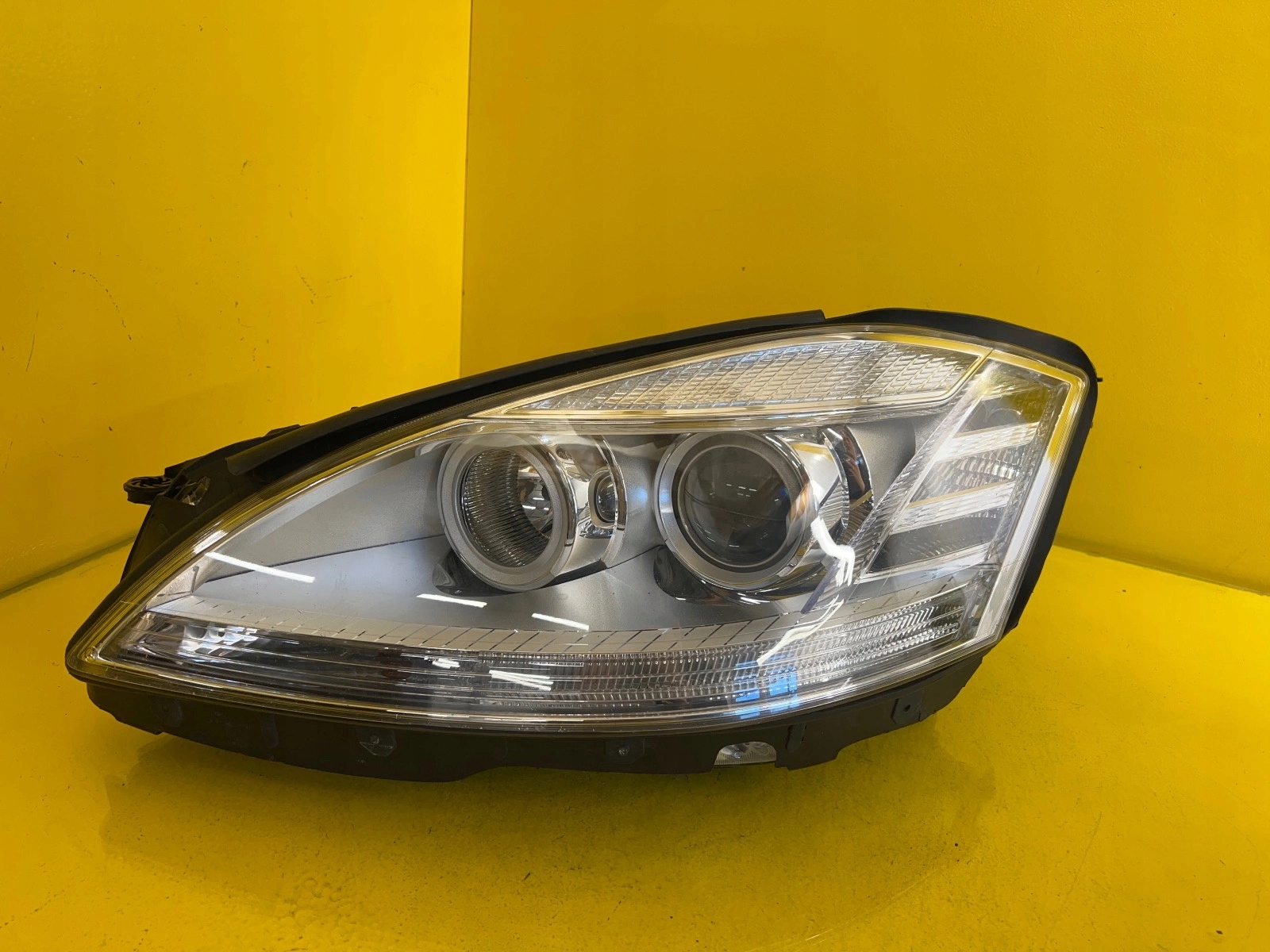 MERCEDES S-Klasse W221 Facelift XENON Frontscheinwerfer Links A2218205839 LHD