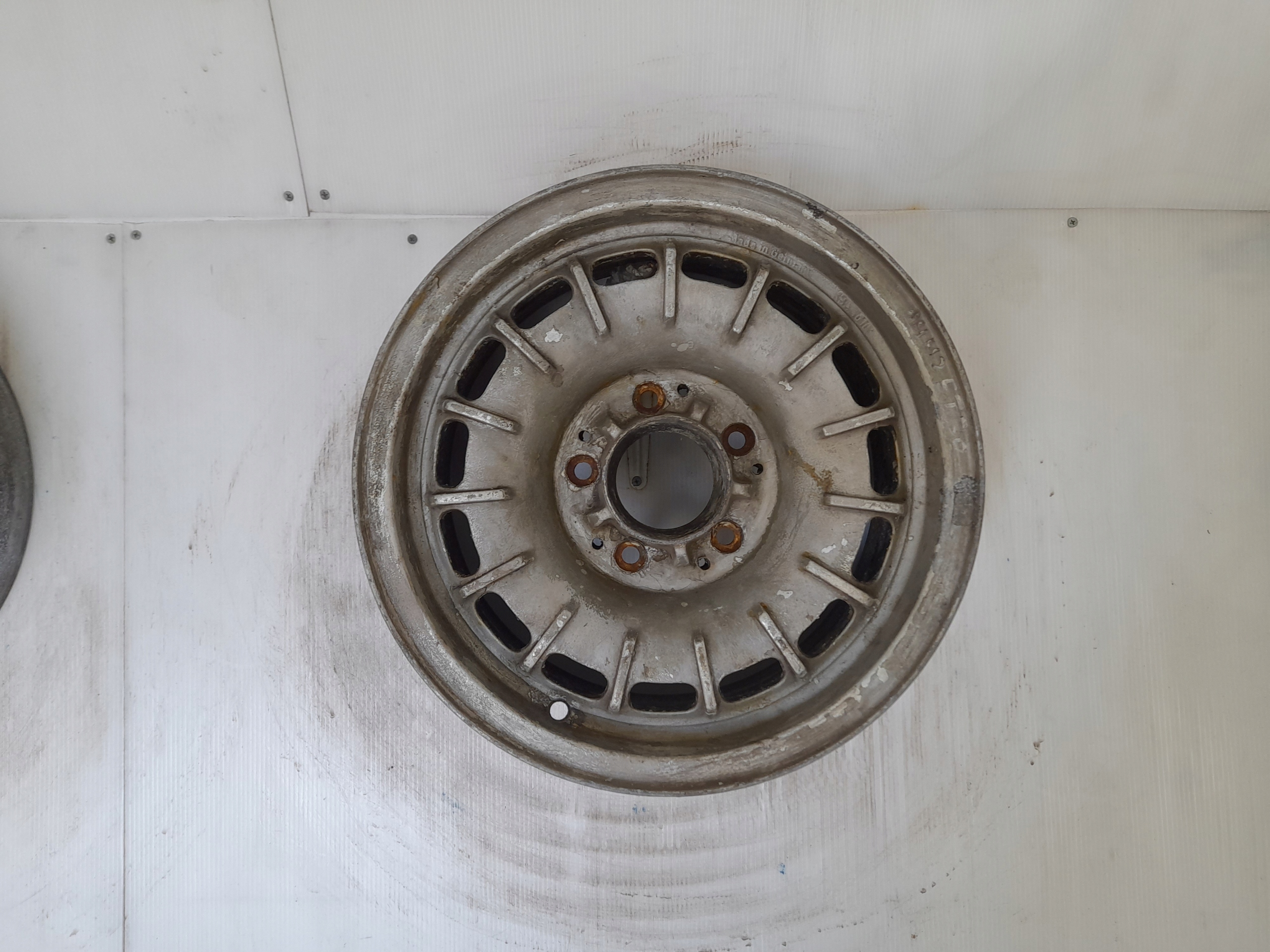 Original Alufelge Mercedes-Benz 14 Zoll 6,5J 5x112 ET30 Nabe 66,6  KBA40107