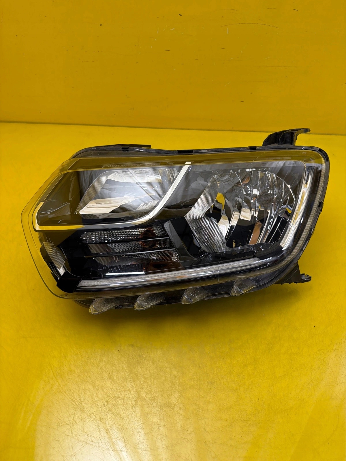 Dacia Duster II 2 Led 2017-21 Frontscheinwerfer links 260609367R Original