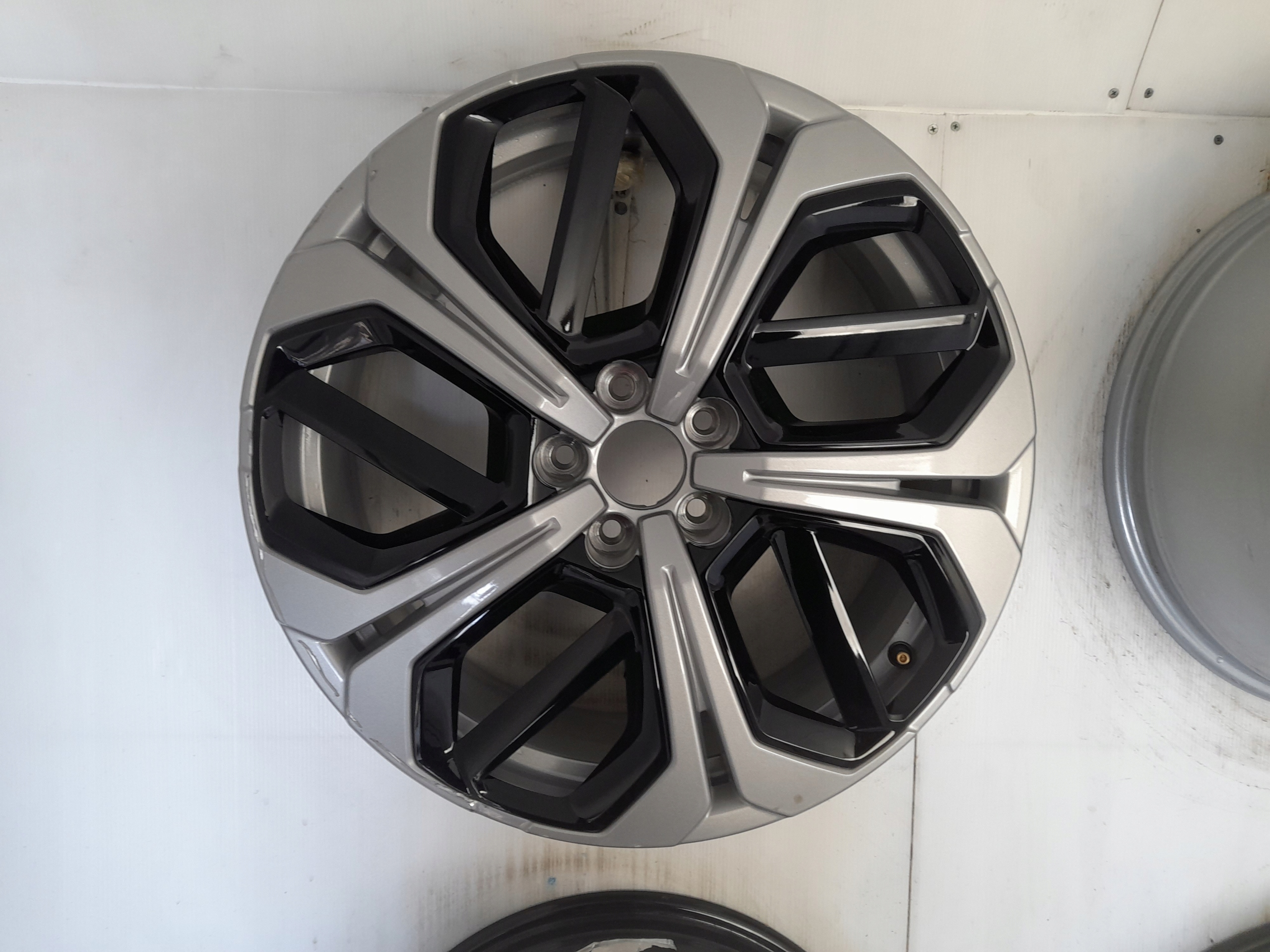 Original Alufelge Citroen 19 Zoll 7,0J 5x108 ET41 Nabe 65,1 Silber 9836124480