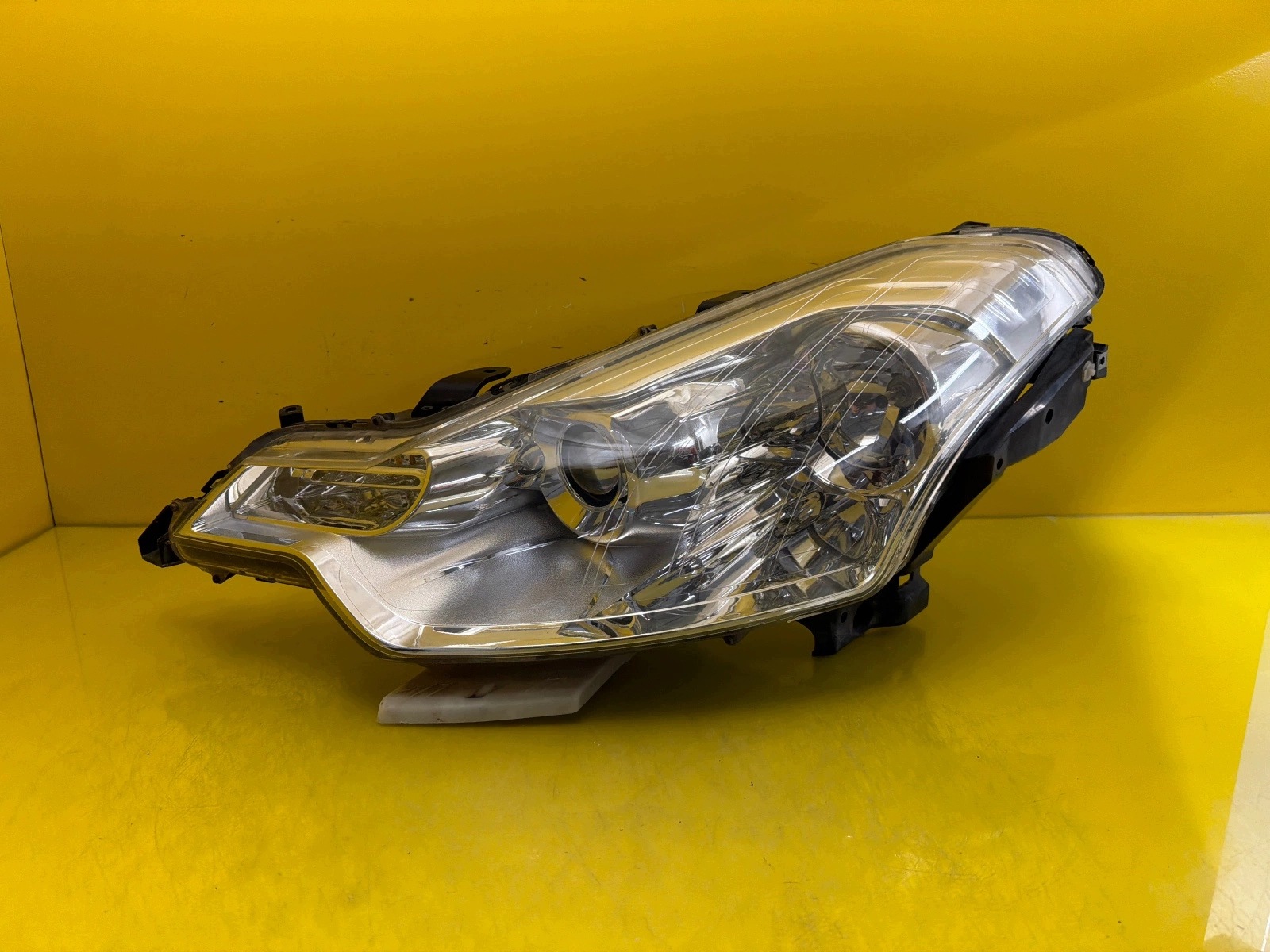 Citroen C-Crosser Xenon 2007-2012 phare avant gauche d'origine Occasion Pièce