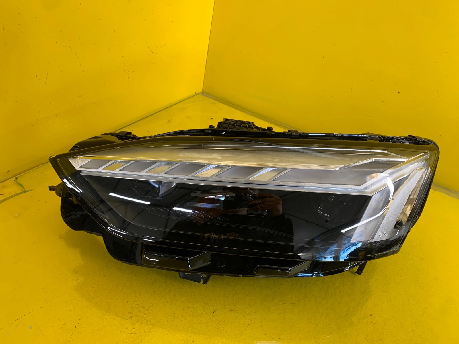 AUDI A5 8W Facelift FULL LED Frontscheinwerfer Links 8W6941039 LHD Original