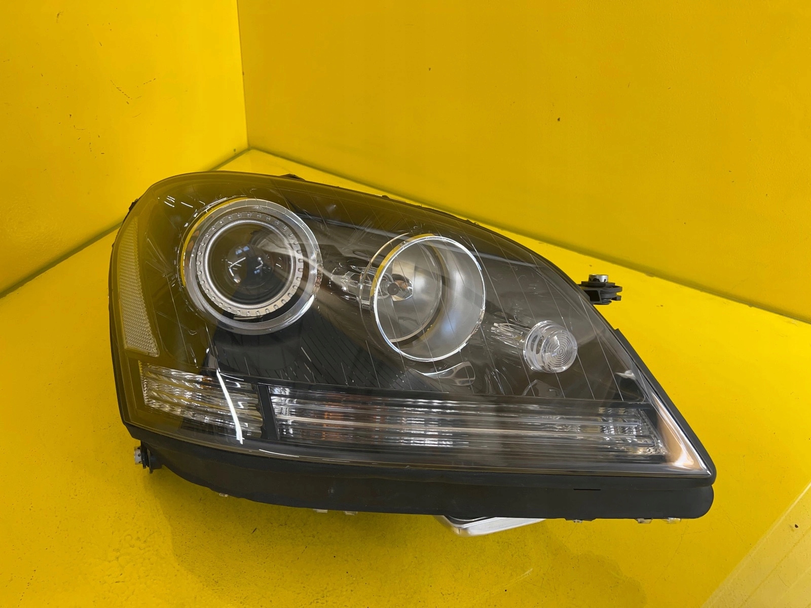 MERCEDES ML W164 AMG BI XENON Frontscheinwerfer Rechts A1648206861 LHD Original