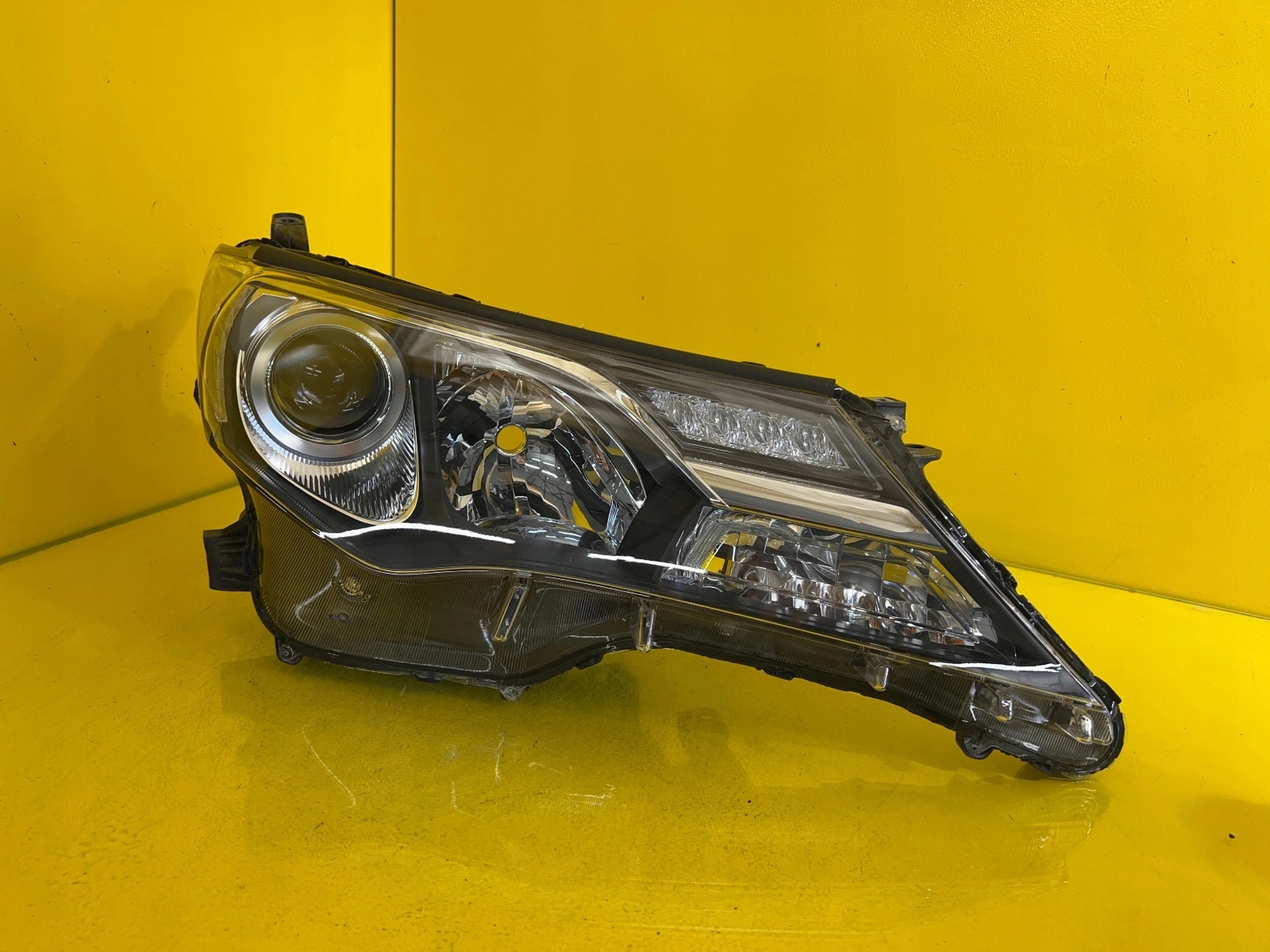 TOYOTA RAV4 IV LED 2012-2015 Xenon Frontscheinwerfer Rechts LHD Original