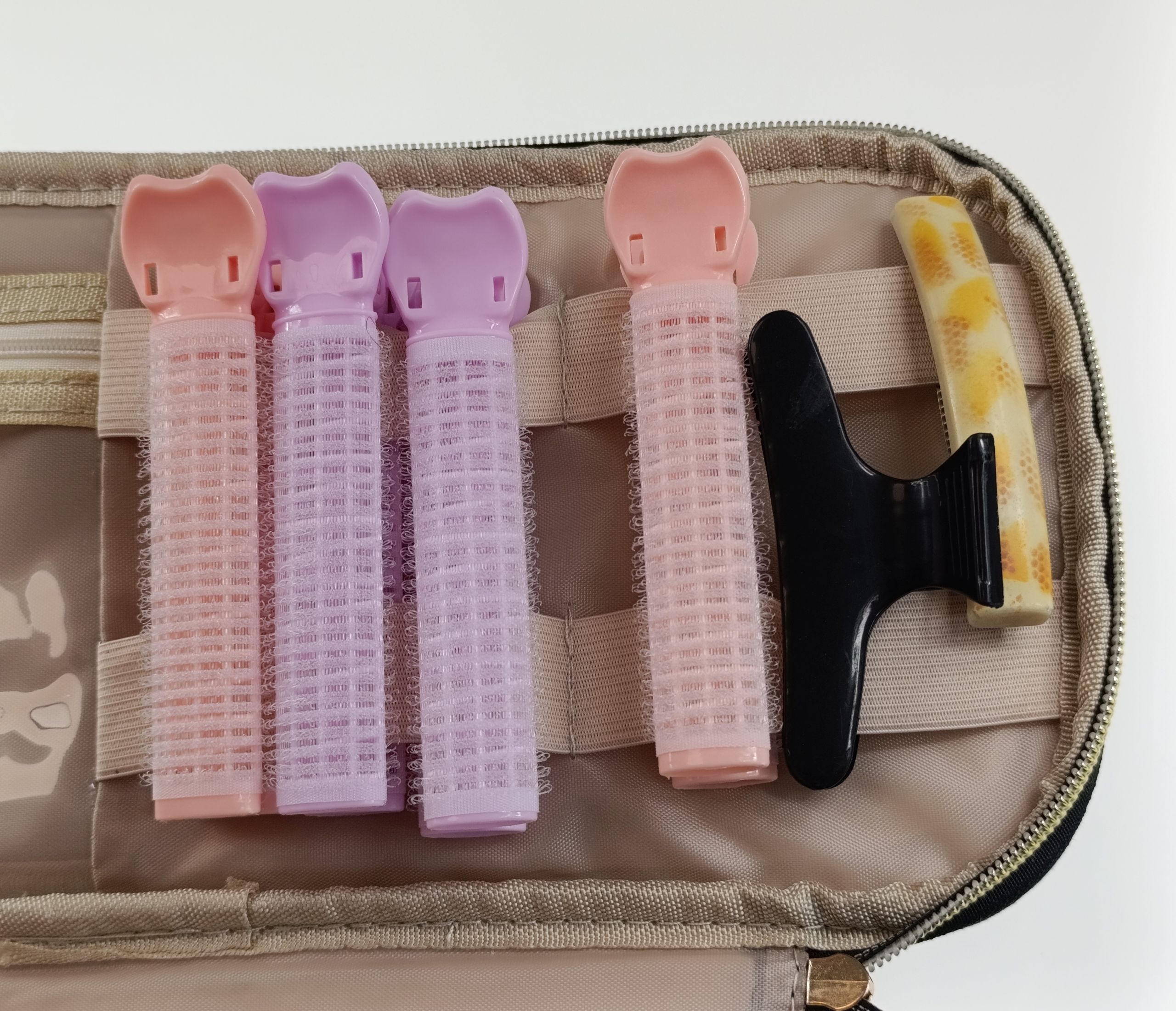 Organizer — komora górna, mocowania i kieszeń