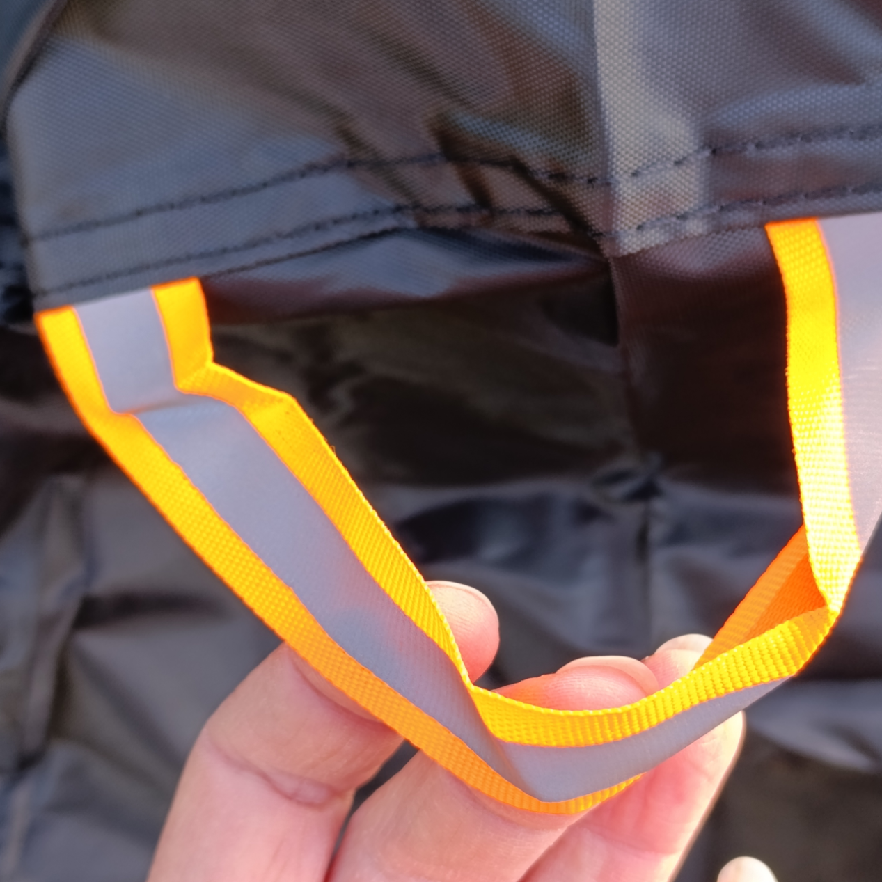 pokrowiec na motor rower skuter wodoodporny czarny simplo detale szycia