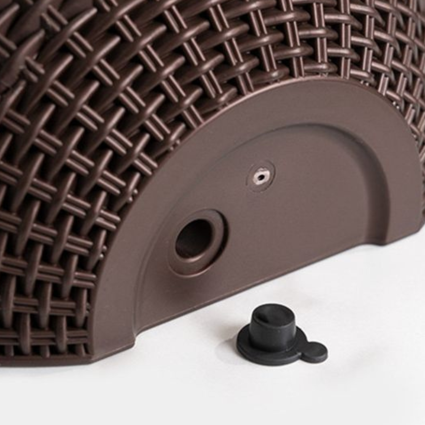 doniczka wiszaca rattan brazowa simplo zestaw akcesoriow montazowych