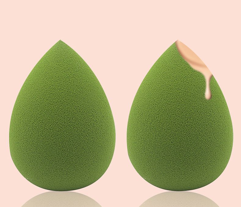 gabka-do-makijazu-zalety-latwa-w-czyszczeniu-wielorazowa-praktyczna