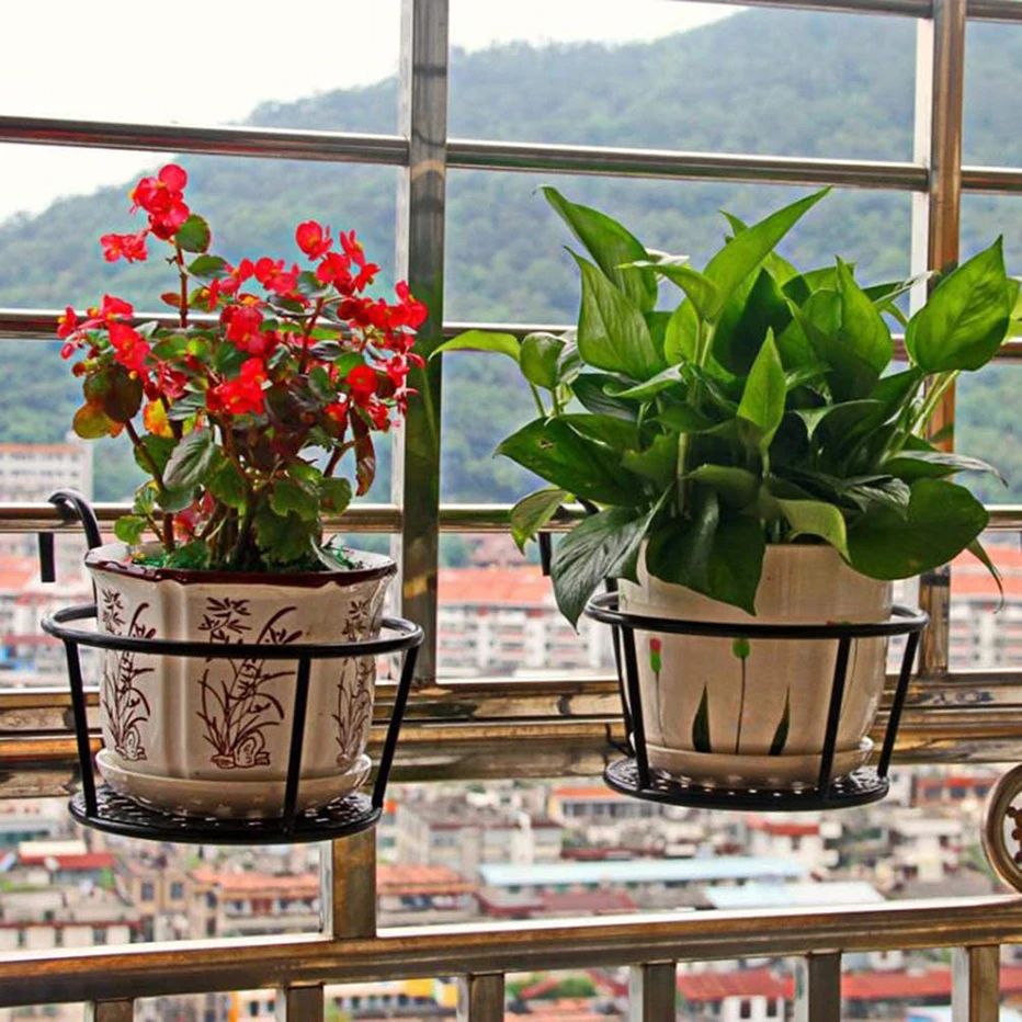 kwietnik metalowy czarny simplo stylowy i solidny na balkon