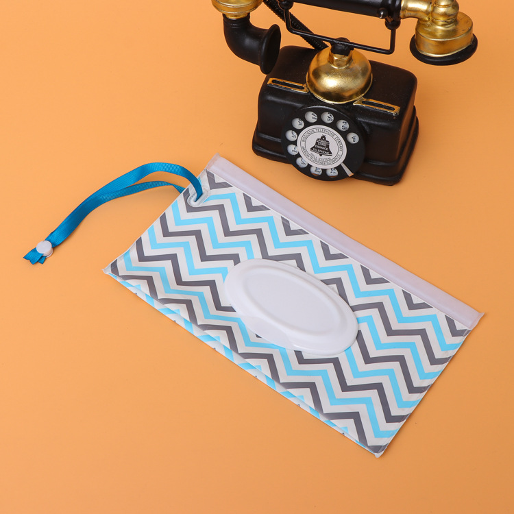 Etui na chusteczki – wzór w8 szaro-niebieskie zygzaki, packshot