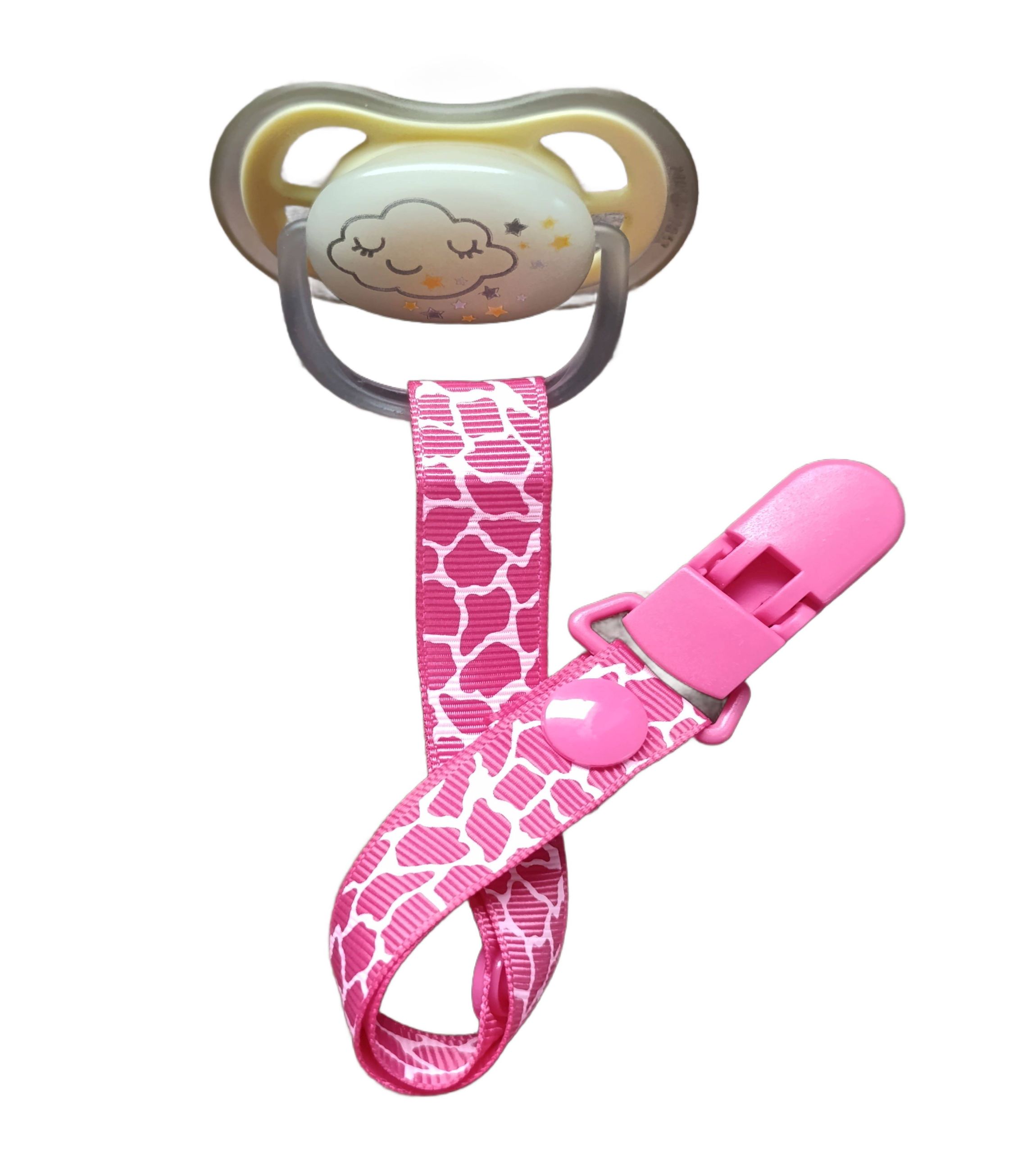 zawieszka do smoczka simplo różowa żyrafa przypinka z klipsem 5903068137402