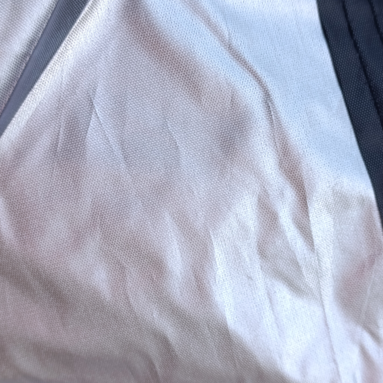 pokrowiec na motor rower skuter wodoodporny czarny simplo na skuterze