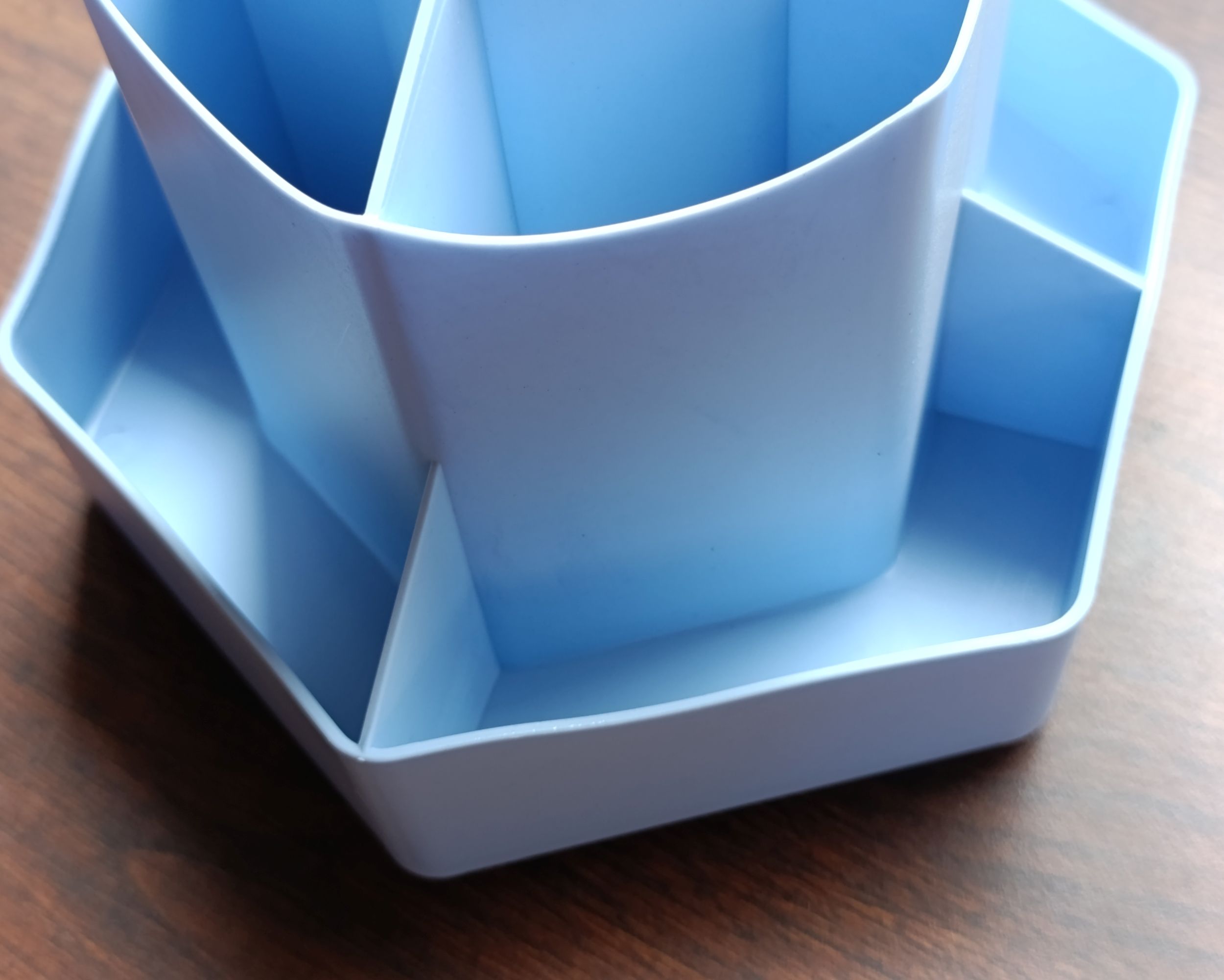 organizer-simplo-na-kosmetyki-i-pedzle-do-makijazu