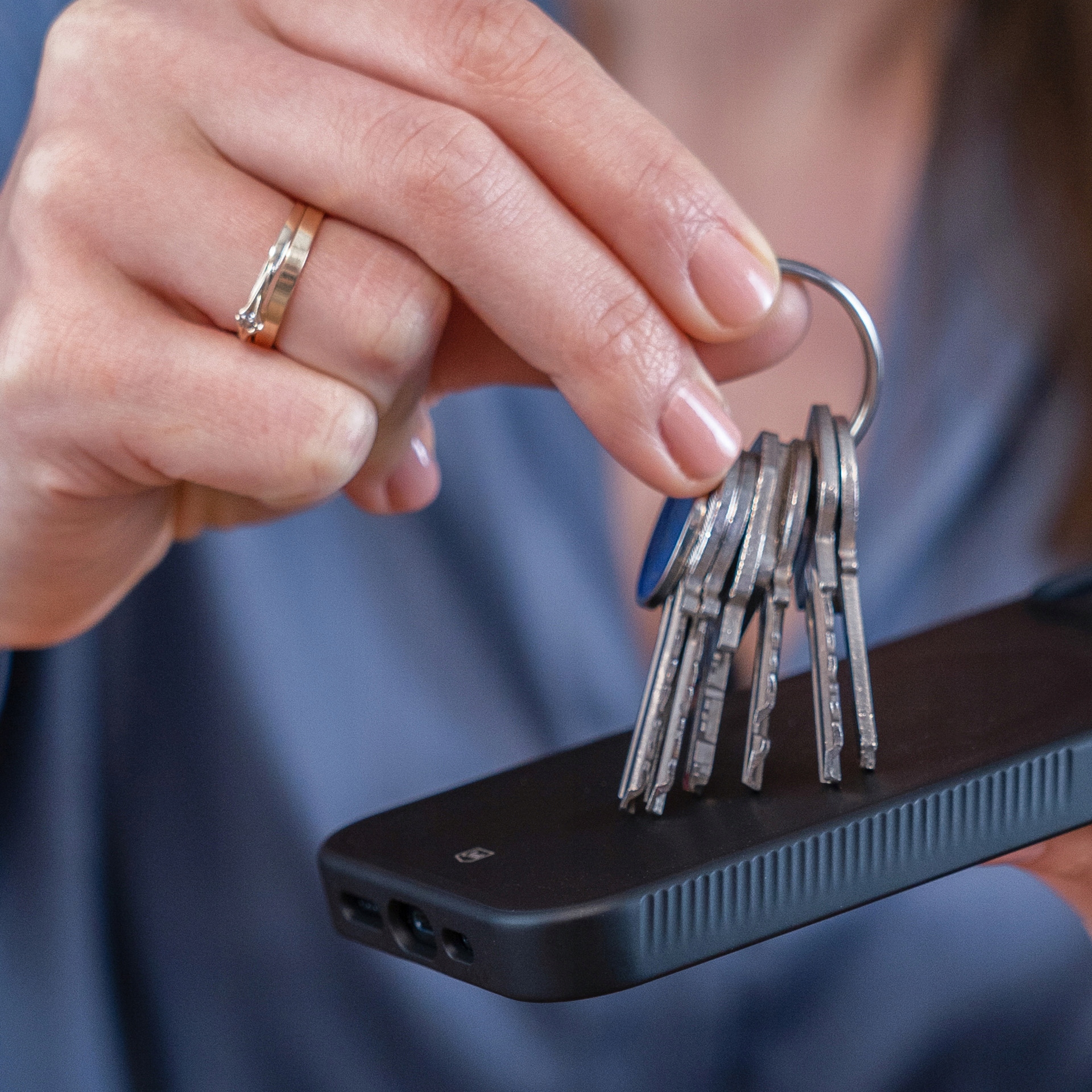 Przydymione etui na Apple iPhone 15 Pro - 3mk Smoke MagCase