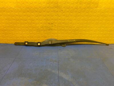 04 05 06 07 08 09 TOYOTA PRIUS Front Right Wiper Arm OEM 85211-47050 04 05 06 07 08 09 TOYOTA PRIUS Front Right Wiper Arm OEM 85211-47050