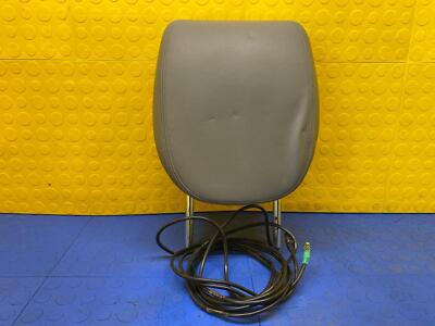 05 06 08 09 10 PORSCHE CAYENNE Front Right Headrest w/ Display OEM 95552181900 A64922