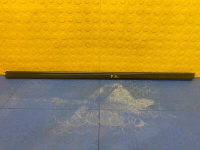 11 12 13 14 15 16 VOLVO XC60 Front Right Window Weather Stripping OEM 30762371