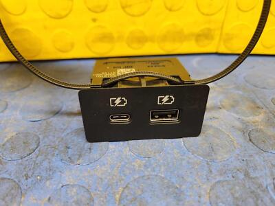 21 22 23 ROGUE EXCEPT SPORT Rear Center Power USB Outlet OEM 253316RA0A