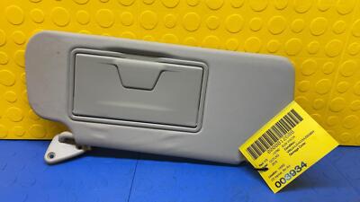10 11 12 13 MITSUBISHI OUTLANDER Right Sun Visor OEM 7620A626HA