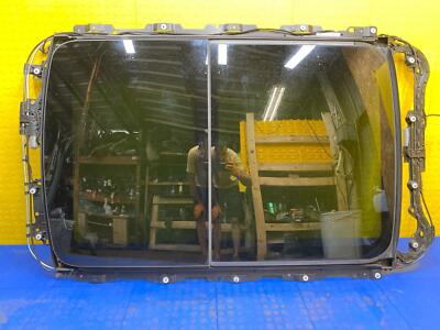 16 17 18 19 20 21 VOLVO XC90 Panoramic Sunroof Sun Roof OEM 31675975 16 17 18 19 20 21 VOLVO XC90 Panoramic Sunroof Sun Roof OEM 31675975