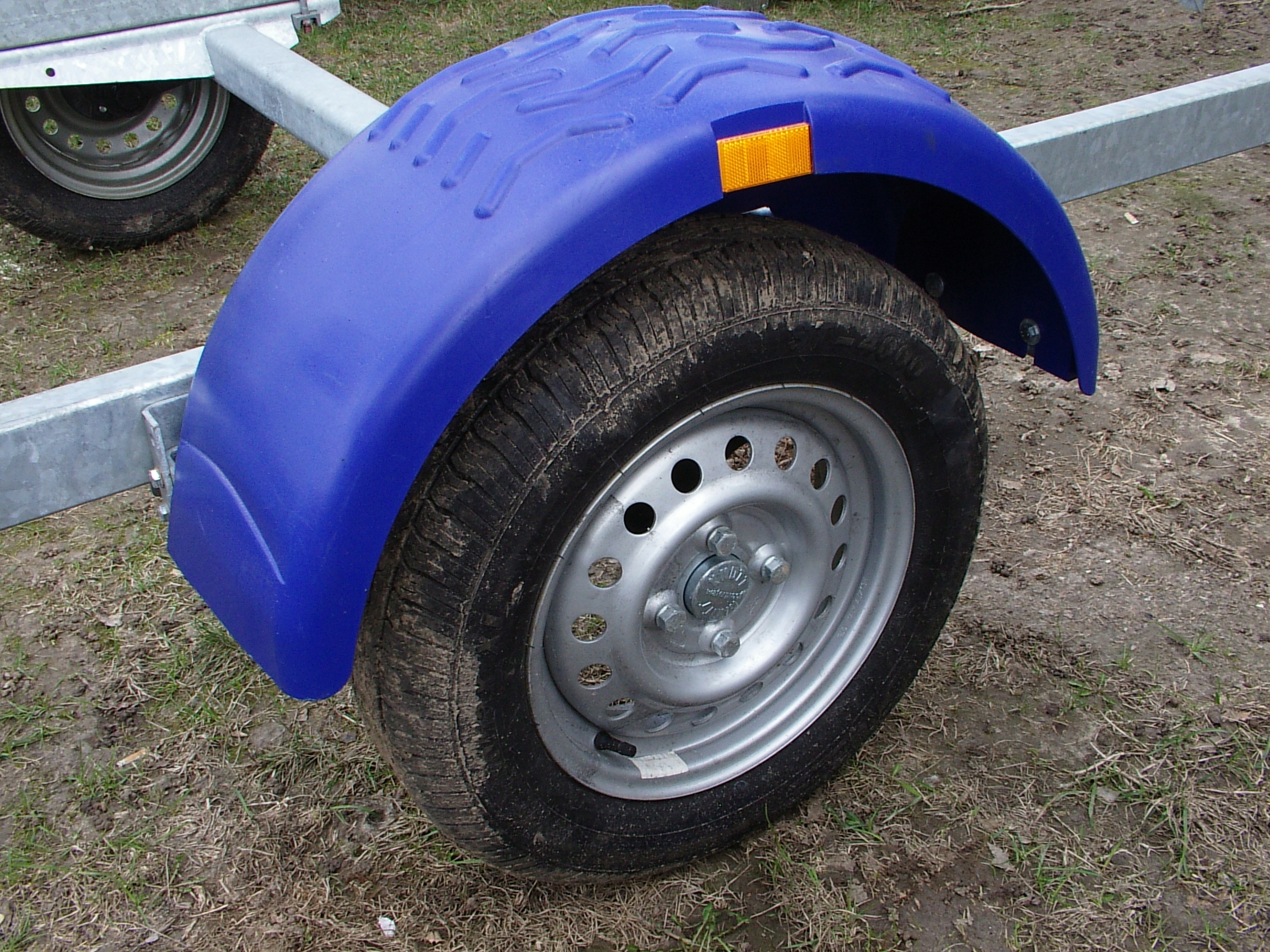 87579862_4.jpg